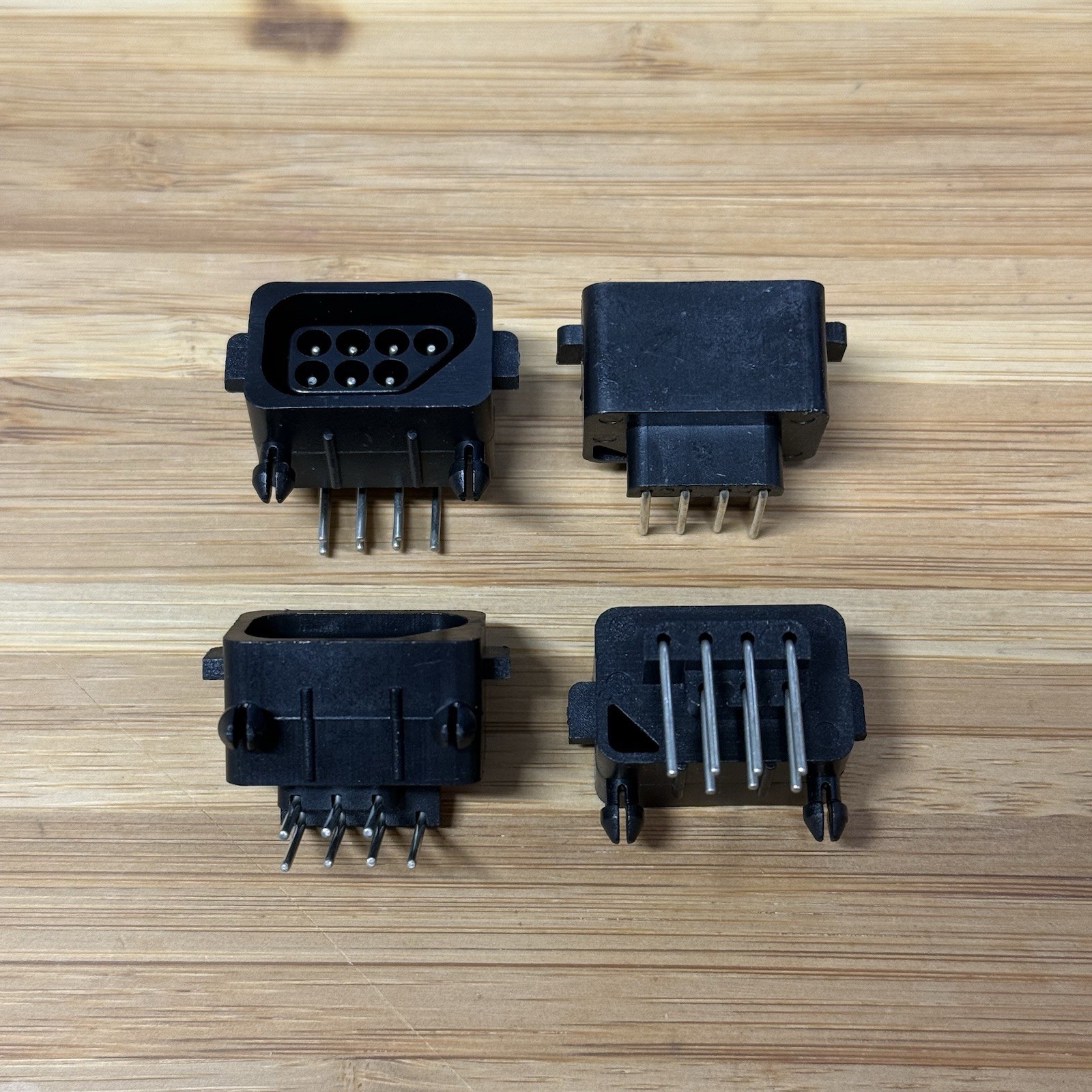 4x NES Controller Connector Female 90° PCB Mount – NOT Original NES Compatible