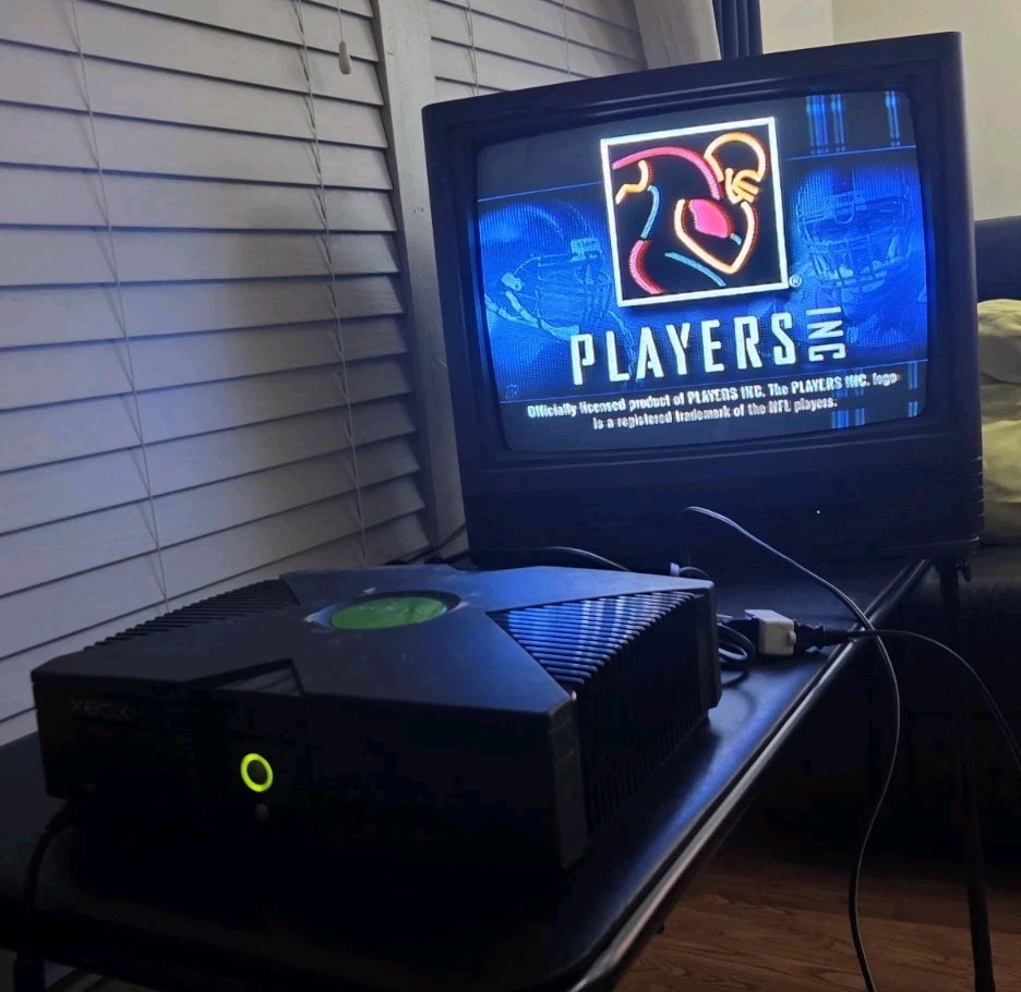 Working Original Microsoft Xbox Console With Controller, Power Cord & A/V Cable