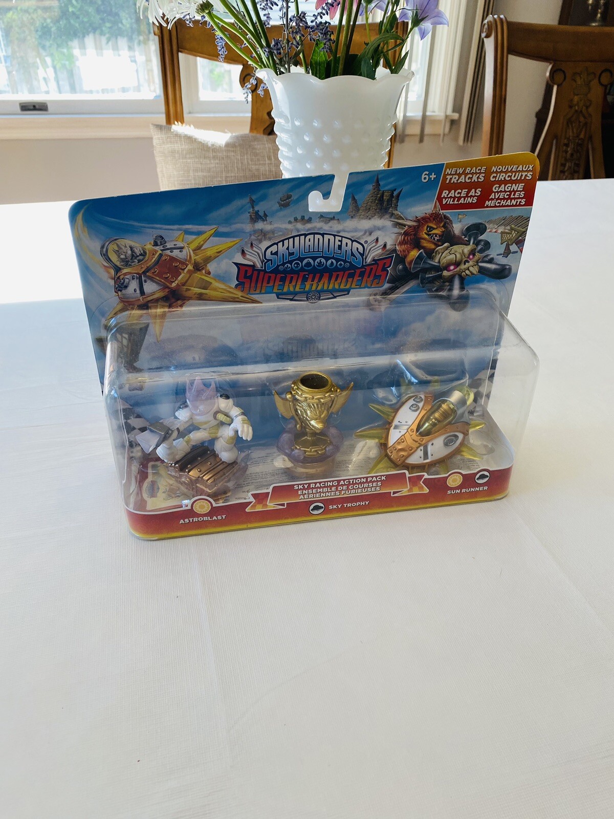 SKYLANDERS SUPERCHARGERS SKY RACING ACTION PACK Astroblast Sky Trophy Sun – New!
