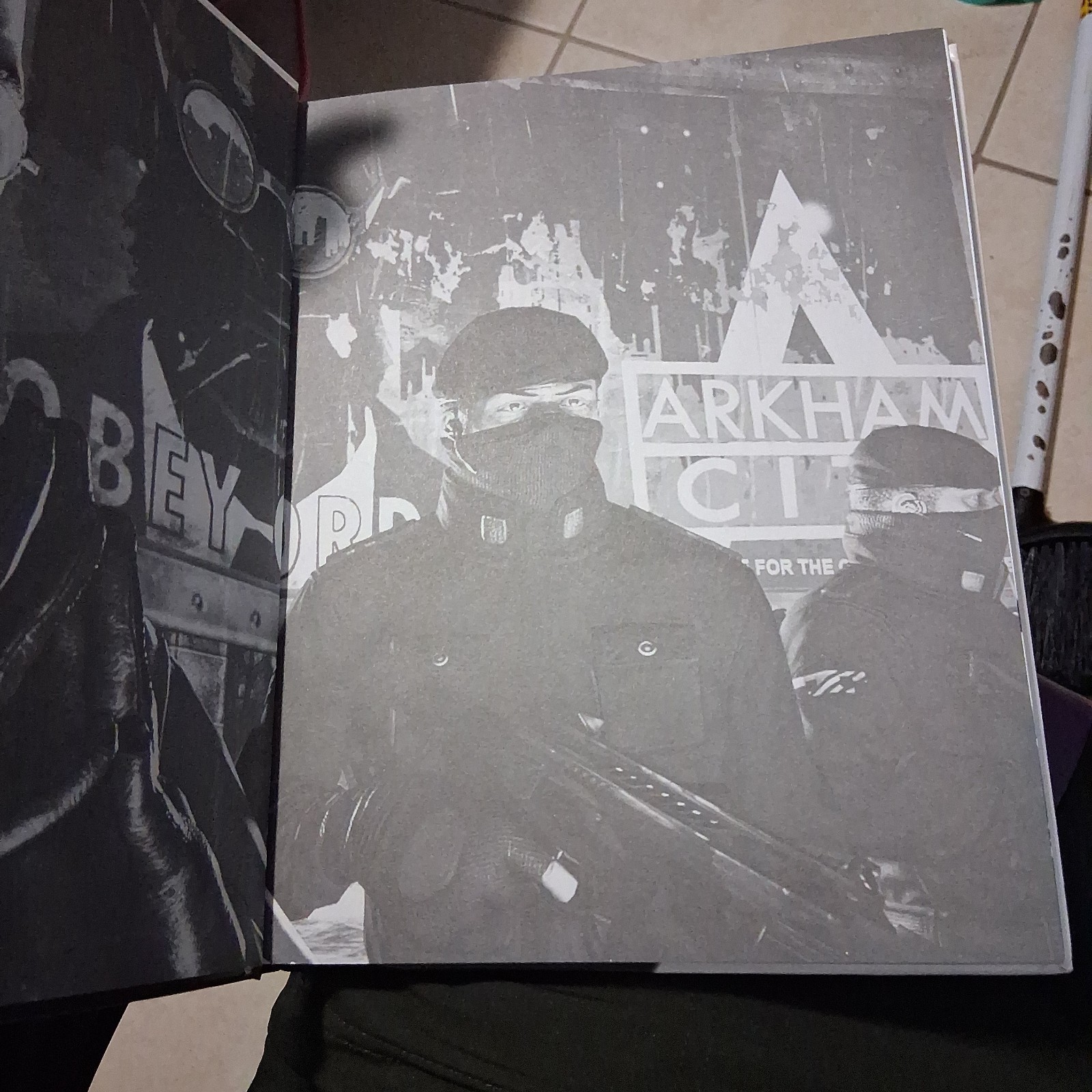 Batman: Arkham City – Limited Edition Strategy Guide (Hardcover, 2011)