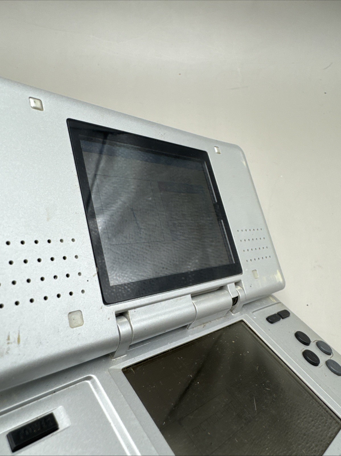 Nintendo DS Silver System Tested & Working – Fat Original – Cracked Hinge