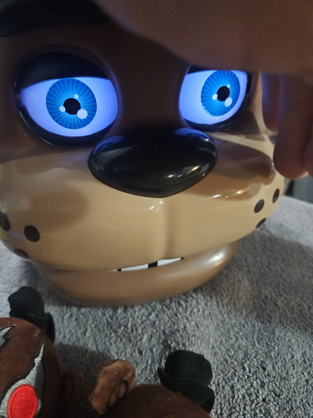 Five Nights At Freddy’s 10th Anniversary Animatronic Talking Freddy Head WORKS