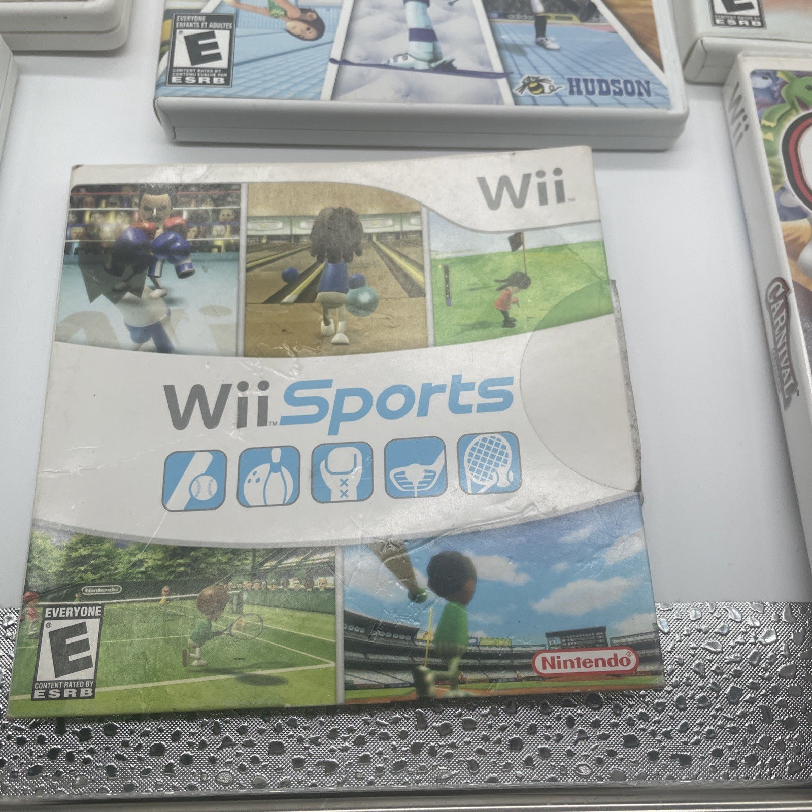 Wii Bundle 2 Controllers And Nunchucks – Includes Wii Sports Tested And Working!