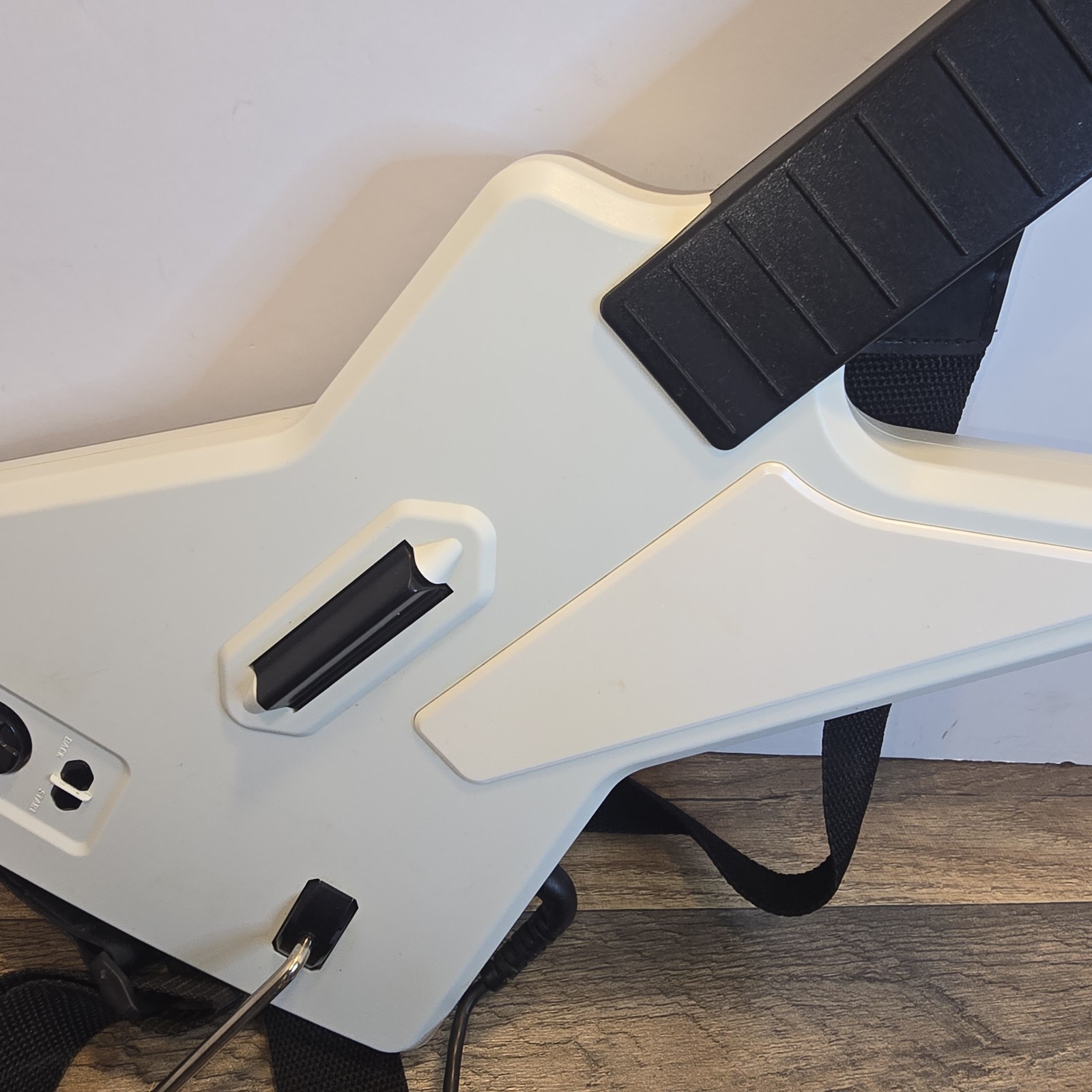 🔥Guitar Hero Xbox 360 X-Plorer Xplorer RedOctane 95055 Wired W/breakaway TESTED