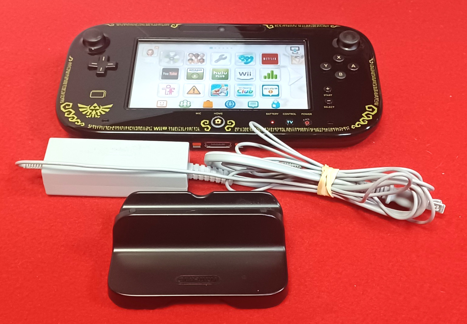 Nintendo WII U Legend Of Zelda Wind Waker HD Gamepad & Charger Only WUP-010