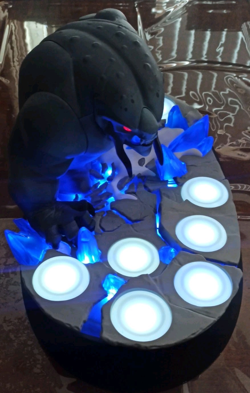 Disney Infinity 2.0 Collectors MARVEL FROST GIANT BEAST Base Display Stand