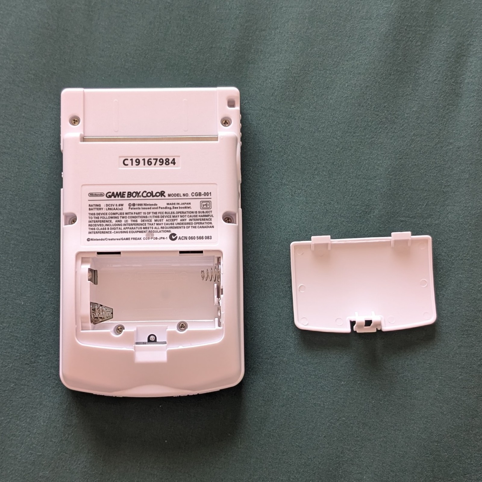 Game Boy Color w/ Laminated Retro Pixel 2.0 Q5 IPS Funnyplaying Reshell Recapped