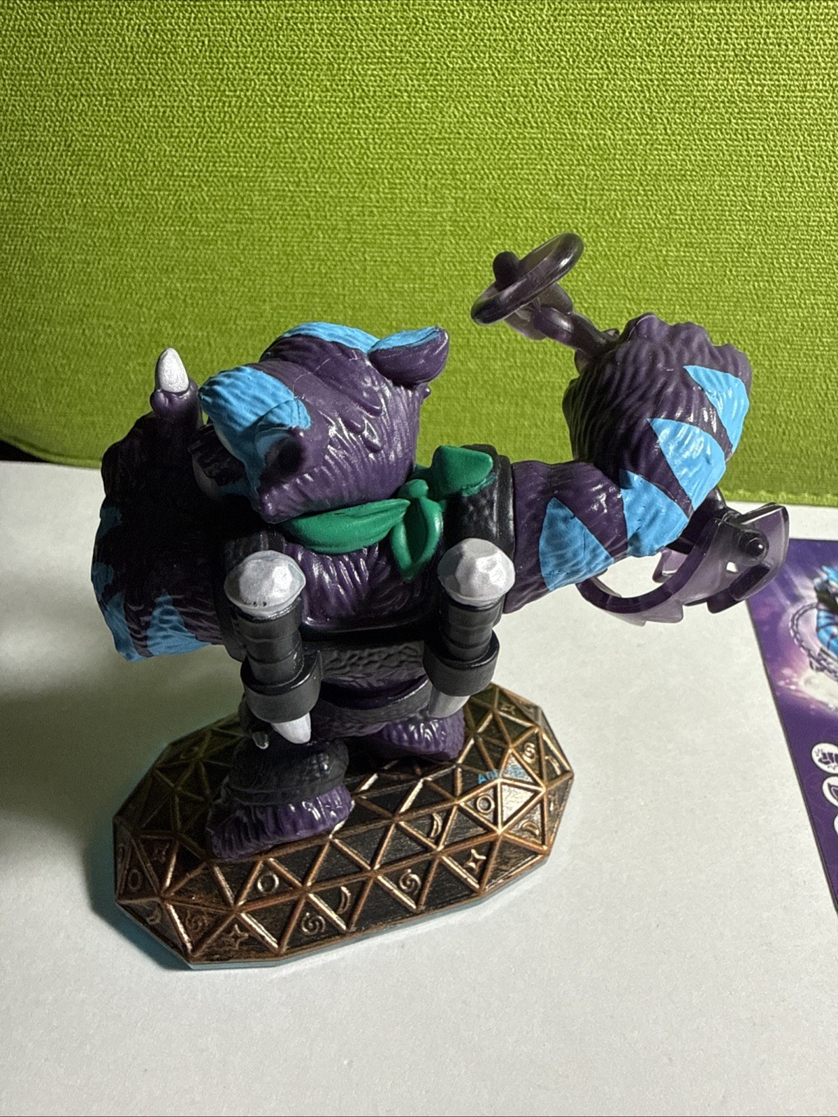 Skylanders Swap Force Trap Shadow Character Figure AND Card