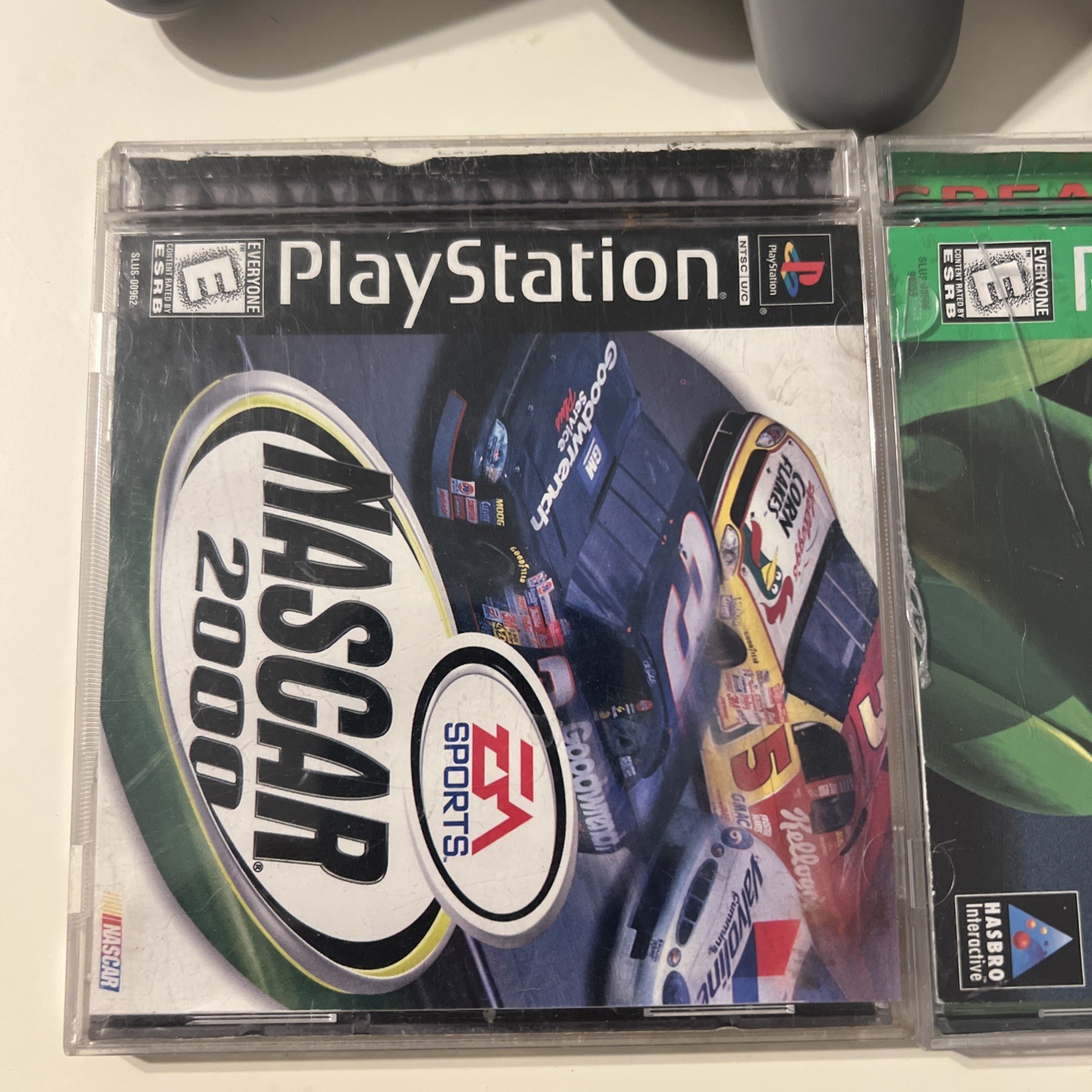Sony PlayStation 1 console – 1 controller and 3 games. Memory card included Cord