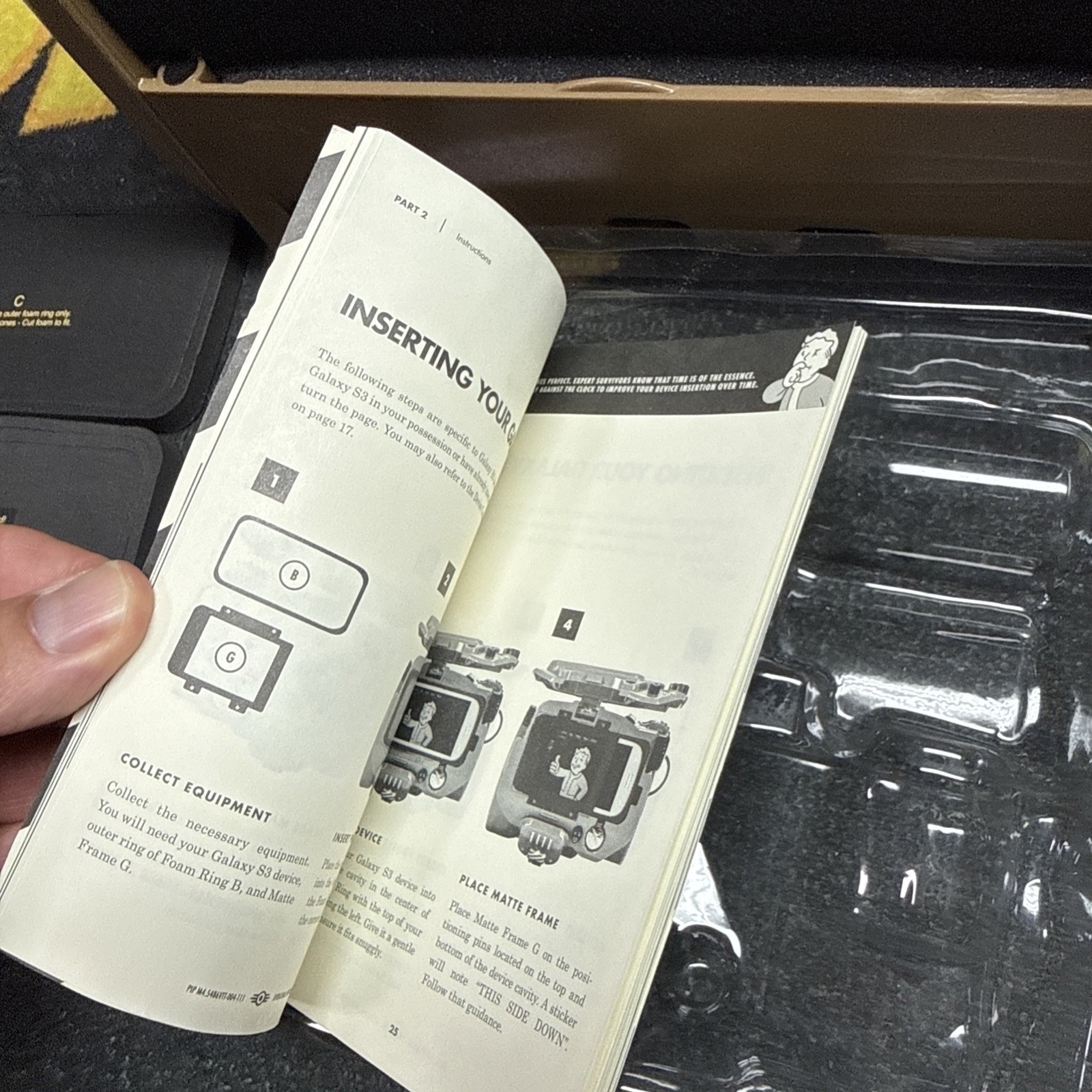 Fallout 4 Pip-Boy Edition Pip Boy Case, Instructions, 3 Cell Inserts READ