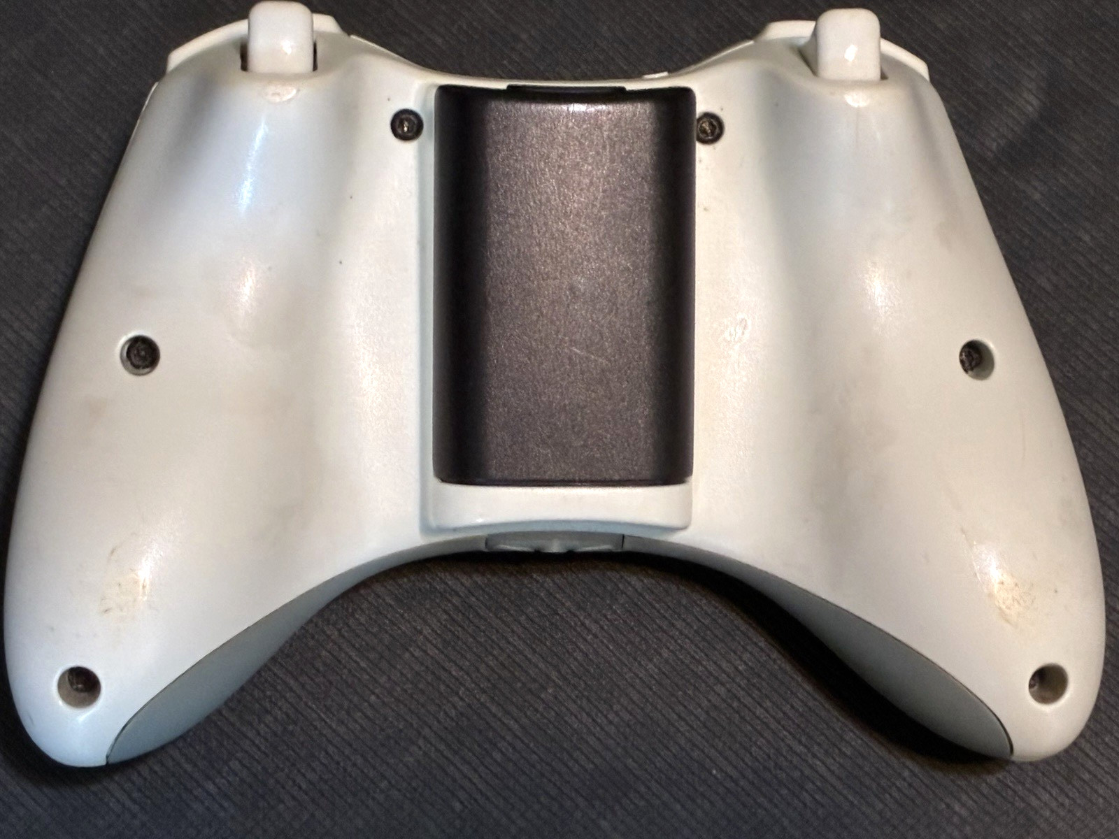 Microsoft Xbox 360 Wireless Controllers White, Lot of 3 Lights Up Untested Parts