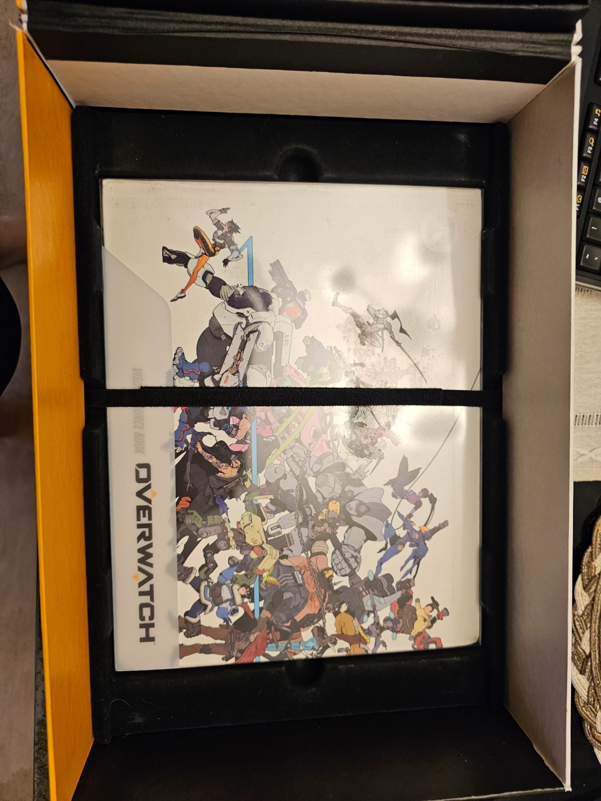 Overwatch Collectors Eedition Xbox One Statue with Game Complete