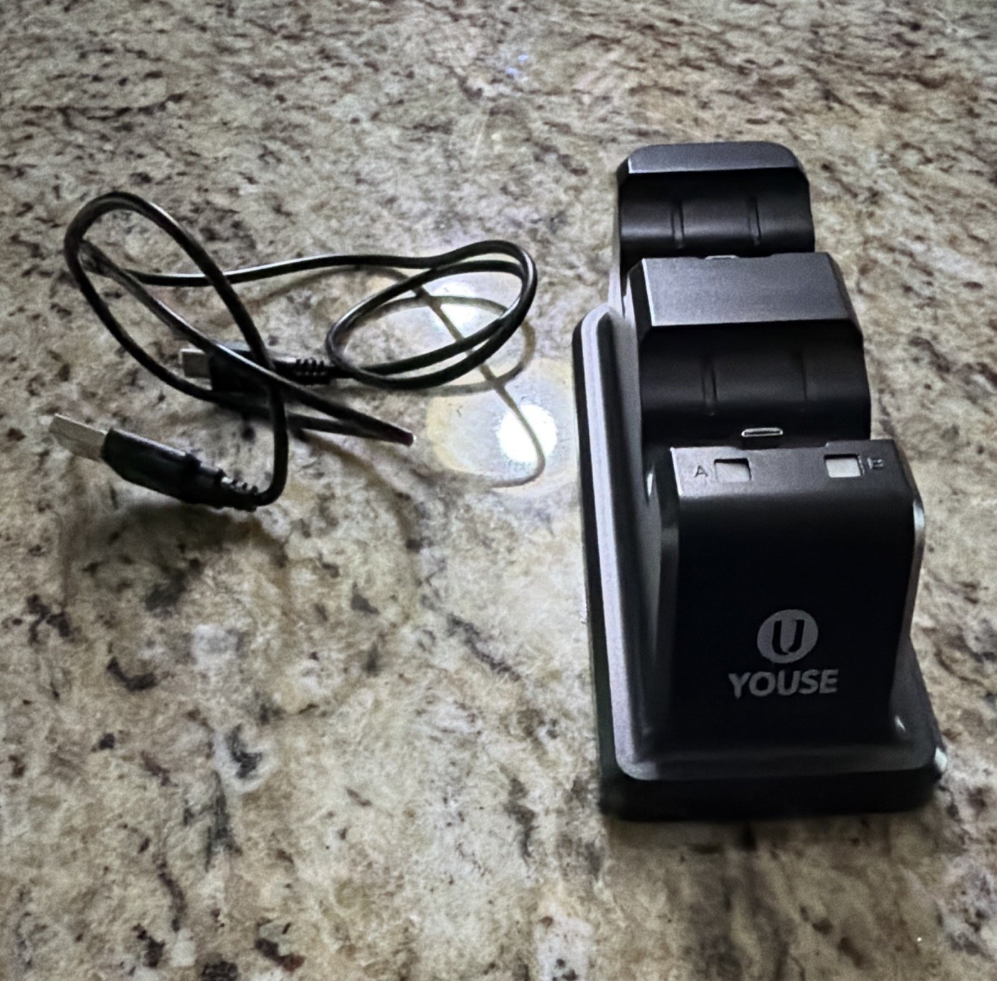 Youse Dual Charging Dock for Xbox One Controllers w/ 3ft Micro USB, LED