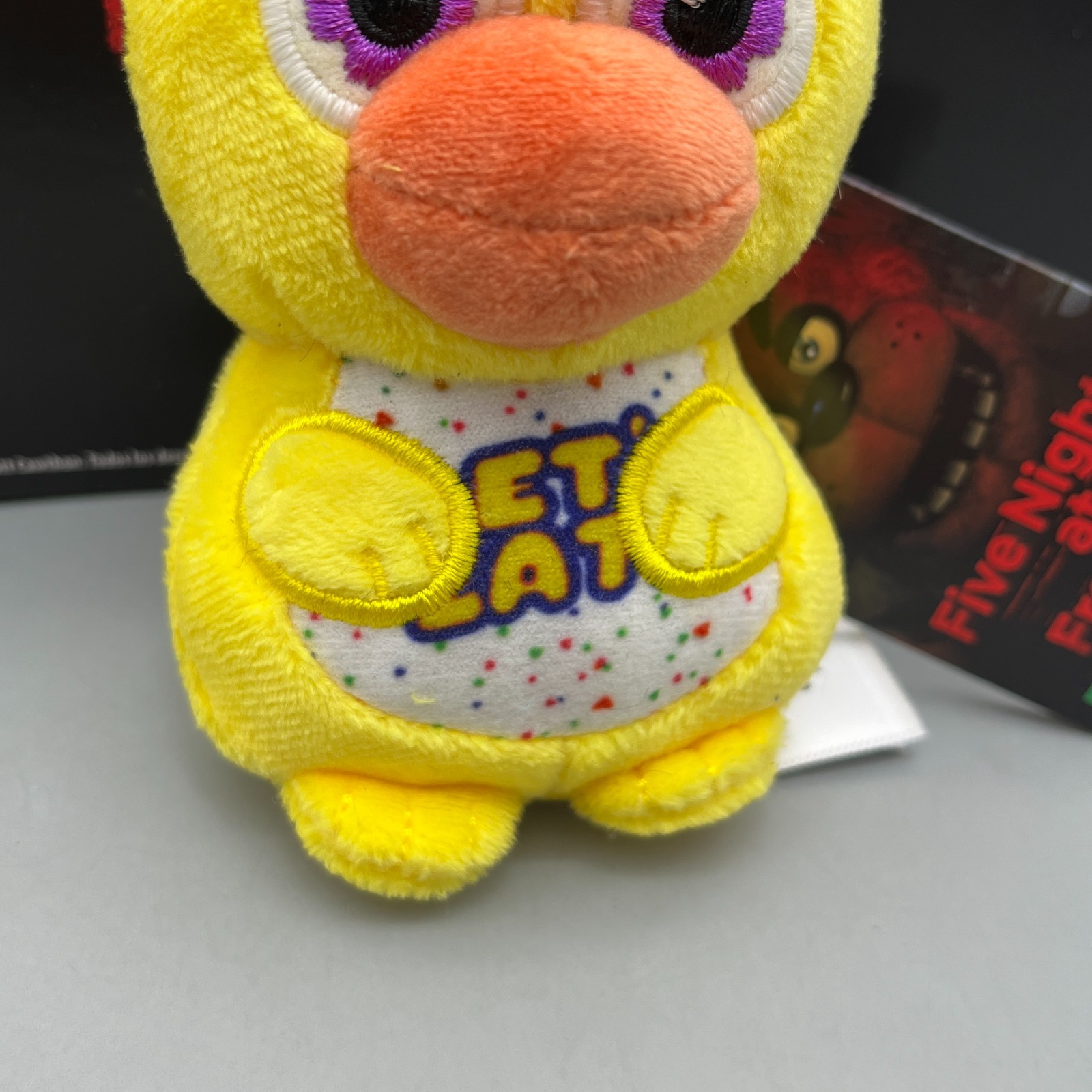 Jazwares FNAF 2025 4″ Mini Plush Set 5 GLOW EYES Freddy Bonnie Chica Foxy Golden