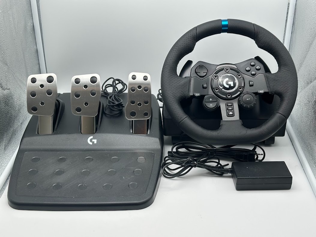 Logitech G923 Racing Wheel and Pedals – Black