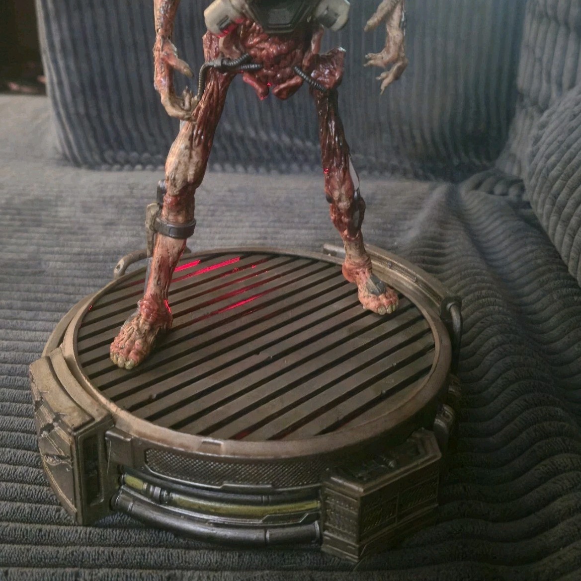 Bethesda DOOM 2016 Collector Edition 12-Inch REVENANT STATUE – Lights &Fan Work