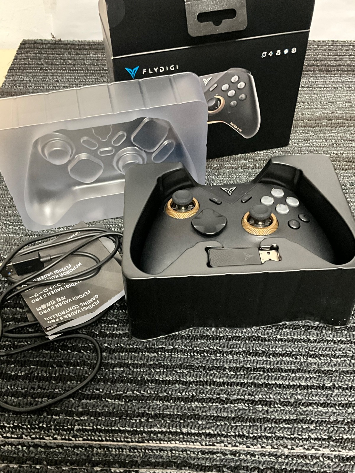 Open box FLYDIGI Vader 5 ProWireless Controller – PC/NS/Android/iOS native mode
