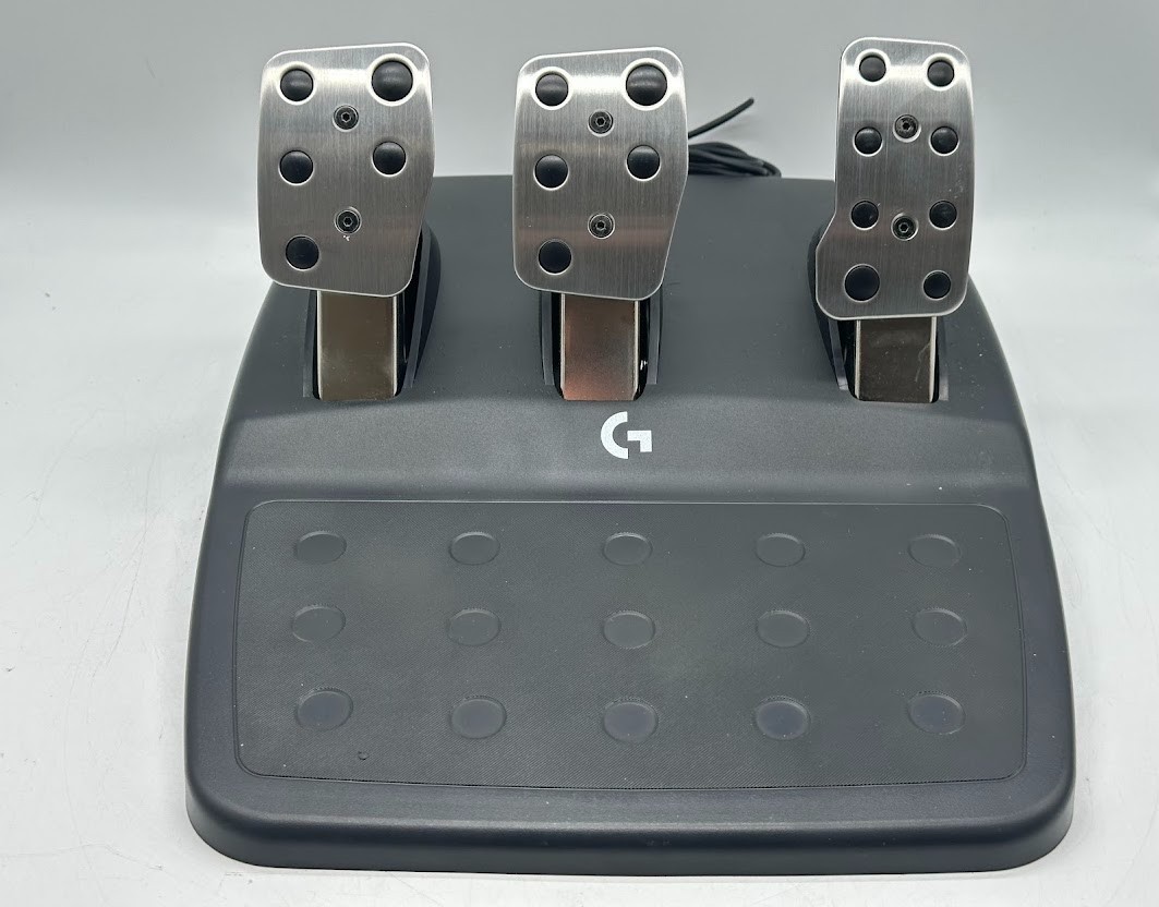 Logitech G923 Racing Wheel and Pedals – Black