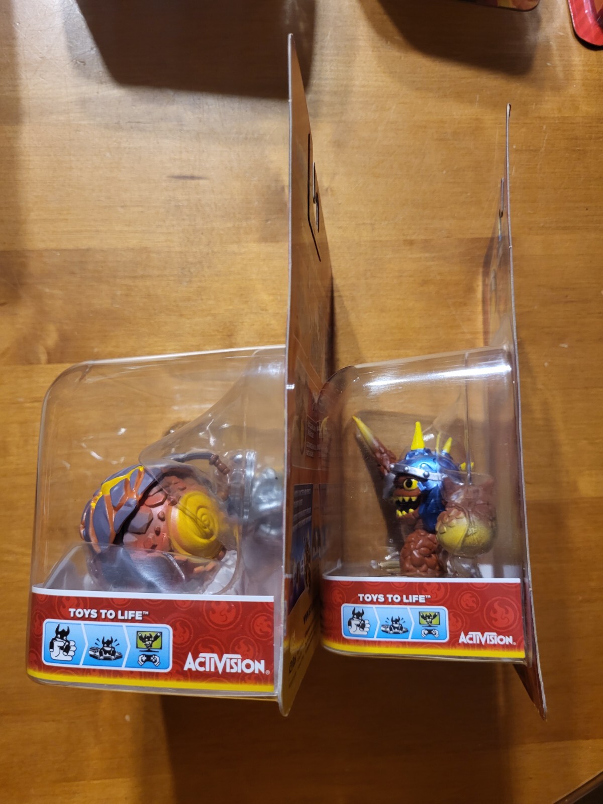 LOT OF 2 Skylanders Superchargers BURN-CYCLE & LAVA LANCE ERUPTOR Fire READ