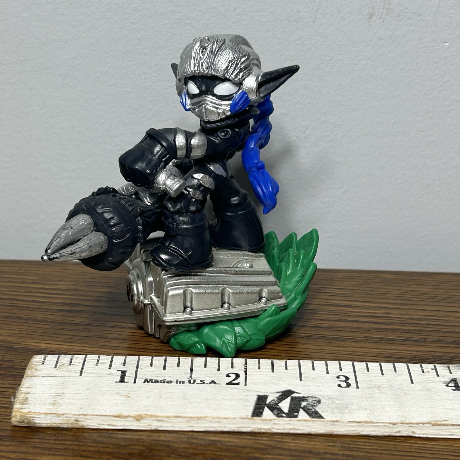 Skylanders Superchargers Dark Super Shot Stealth Elf Character Figure