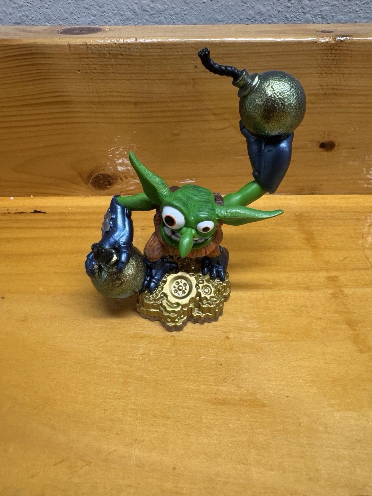 Skylanders Superchargers Eon’s Elite Boomer Figure Cleaned and Tested