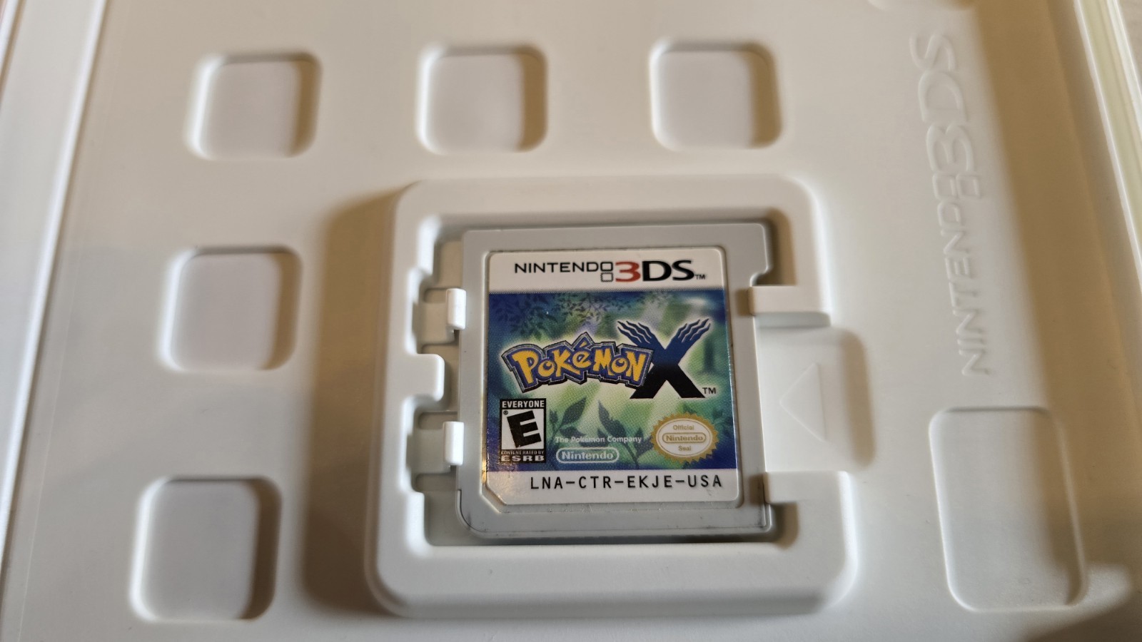 Pokemon x Version Complete In Box Nintendo 3DS 2013 Manual Inserts