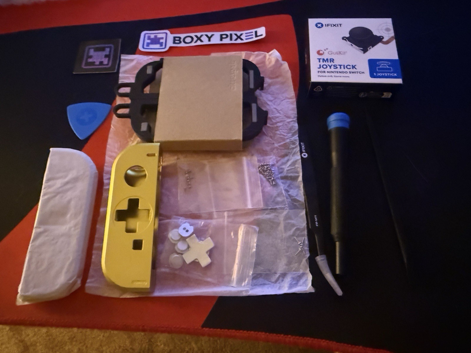RARE!! Boxy Pixel Gold Metal Nintendo Switch JoyCon Housing Silver Button Kit👇