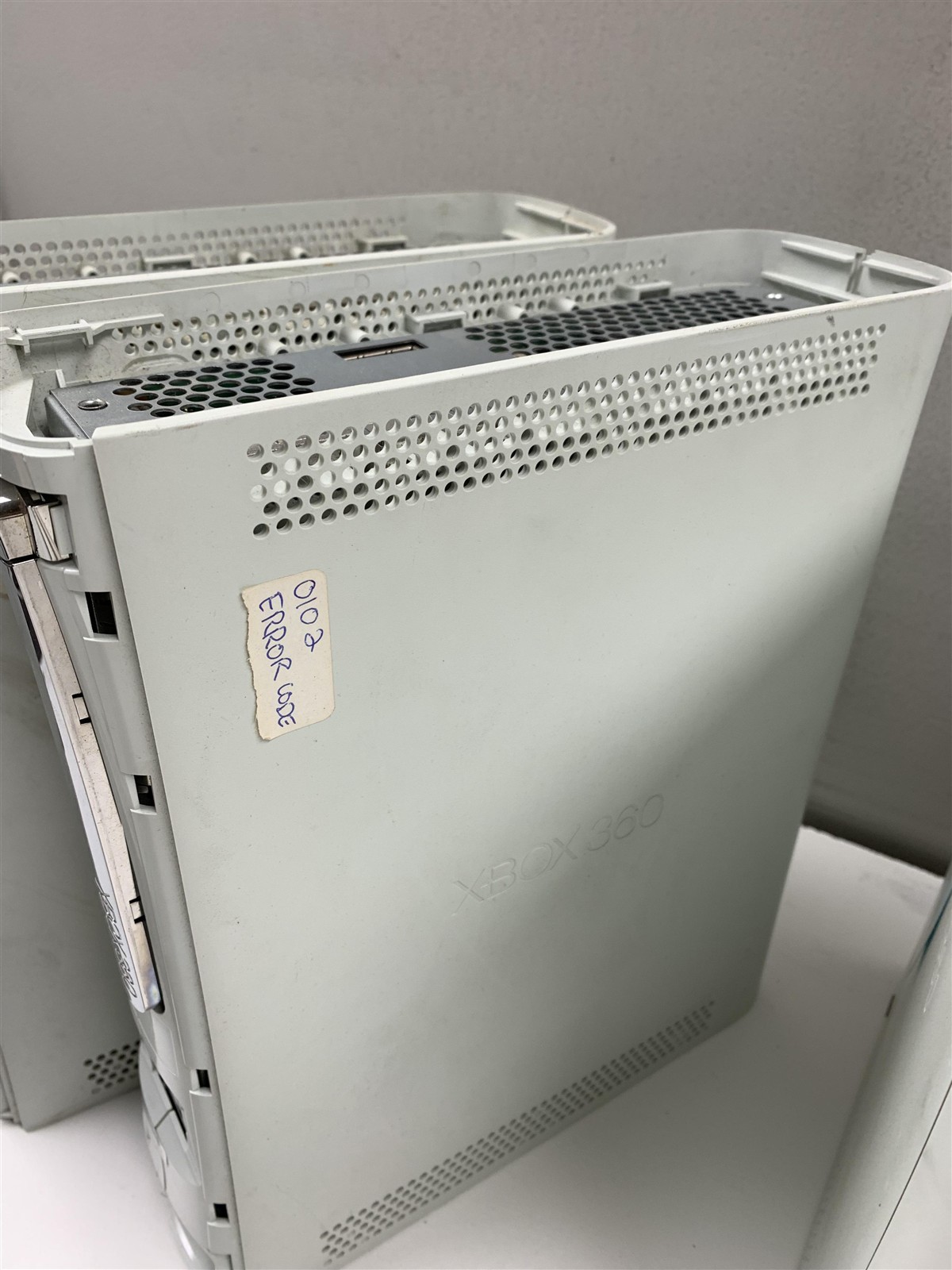 Bulk Lot 6 Xbox 360 Fat Consoles White Damaged Not Working For Parts or Repair