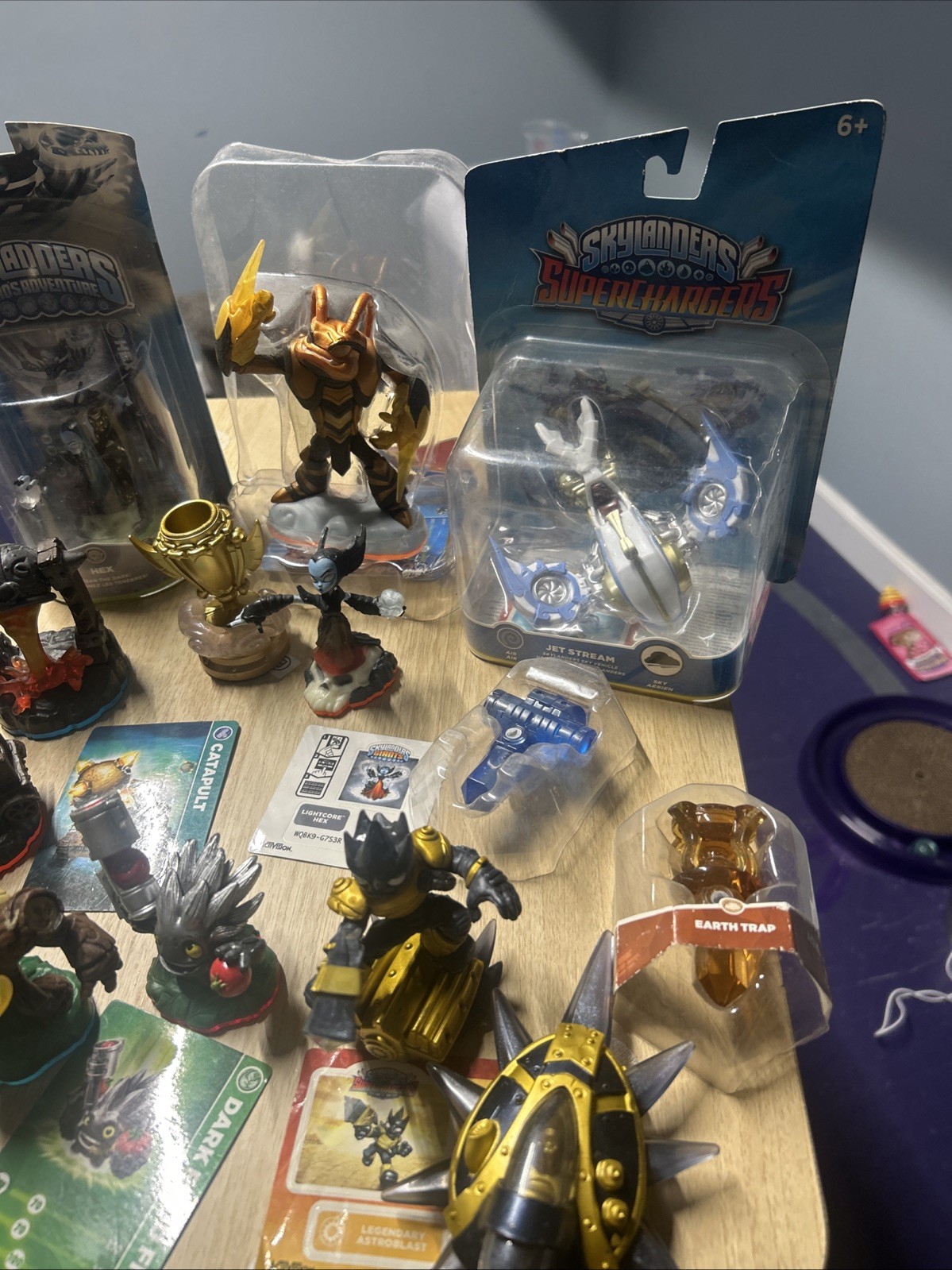SKYLANDERS GIANTS, SUPERCHARGERS, SPYROS ADVENTURE LOT OF 8