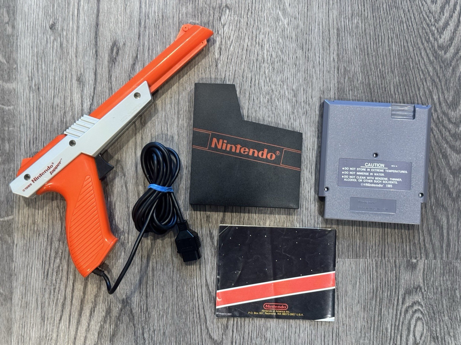 Super Mario Bros + Duck Hunt Zapper Original Nintendo NES Tested!