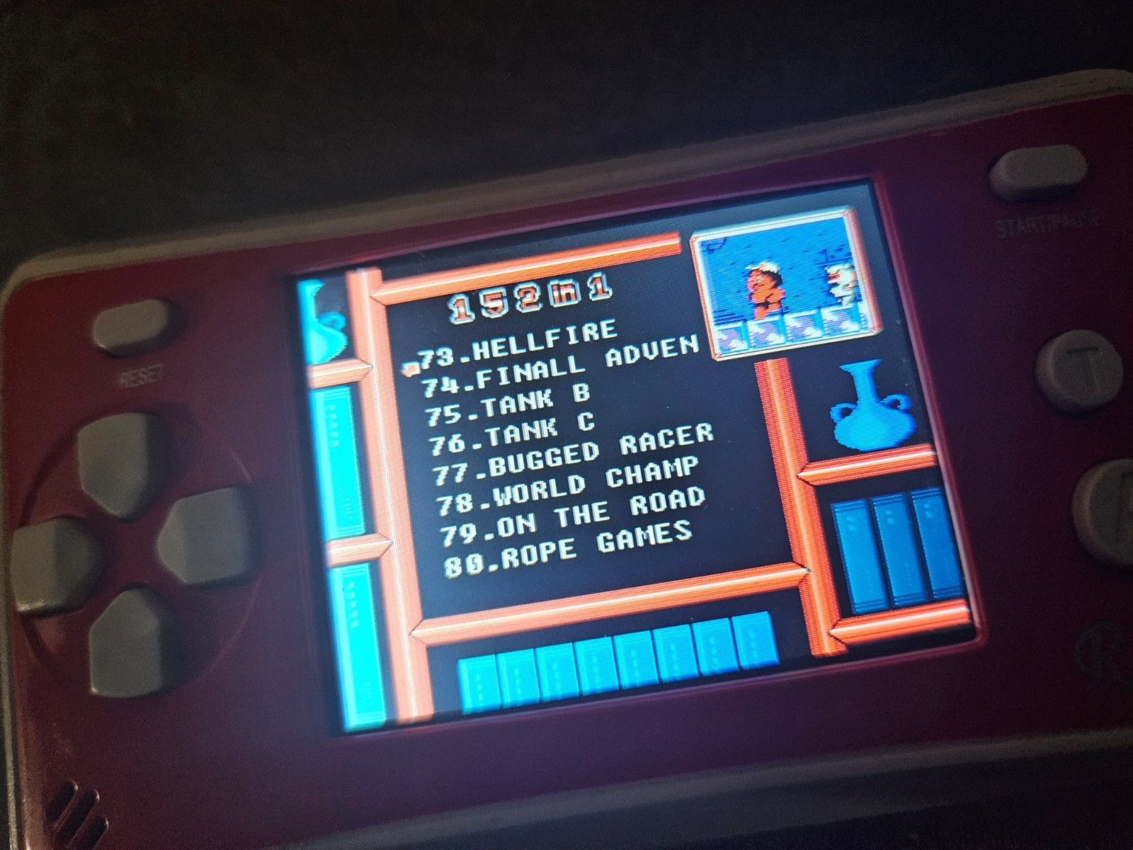 152 in 1 RS-1 – RARE VINTAGE-STYLE HANDHELD VIDEO GAME CONSOLESMB PORTABLE RS-I