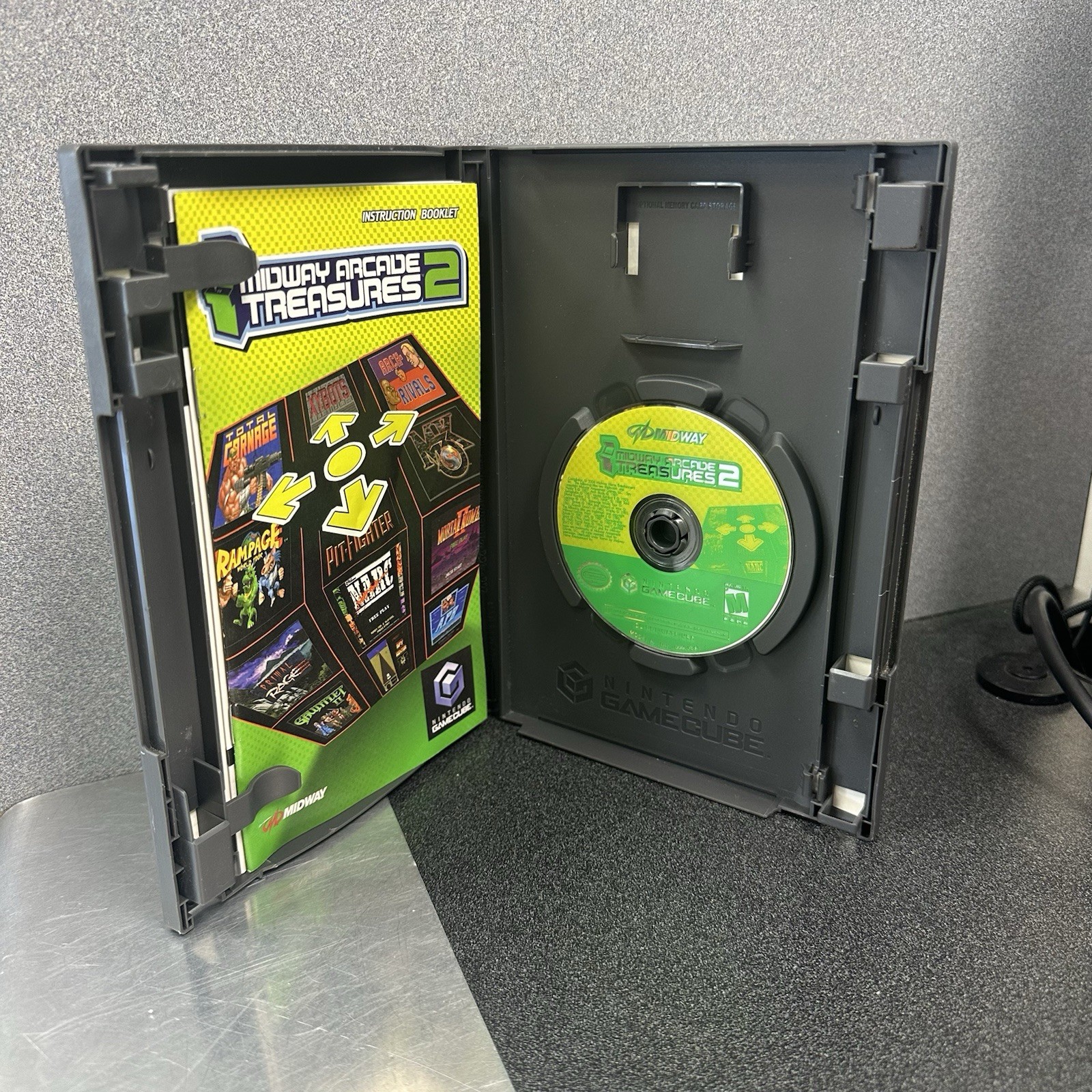 Midway Arcade Treasures 2 (Nintendo GameCube, 2004)