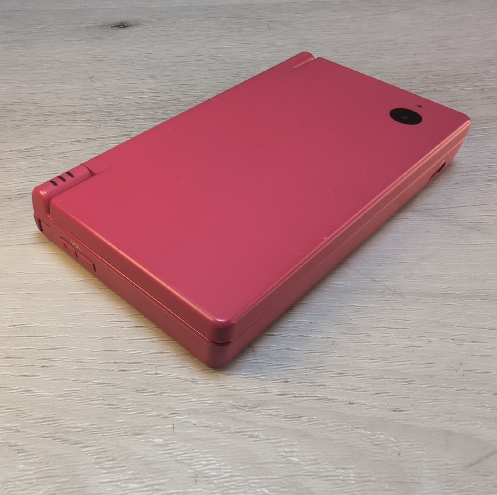 Nintendo DSi Pink Handheld Console Wi-Fi Nintendo DS TWL-001 & (4) Games Sims
