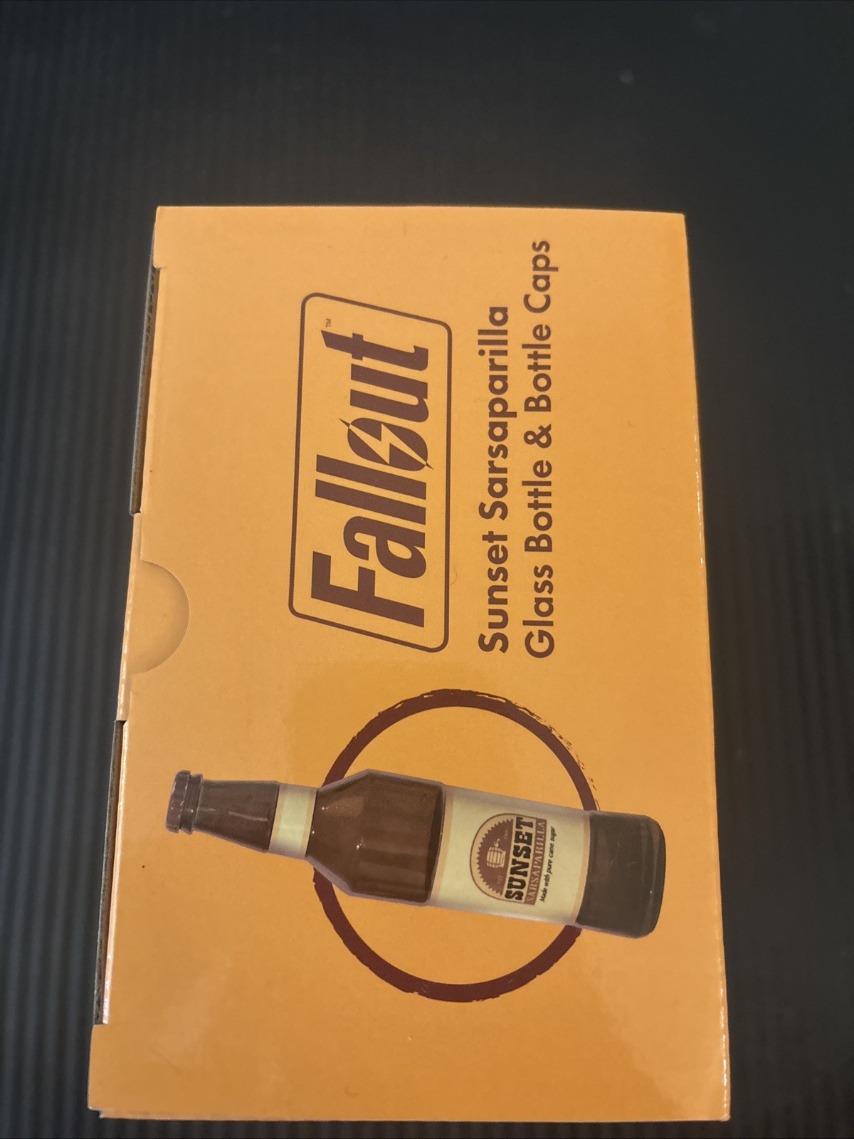 Fallout New Vegas Sunset Sarsaparilla Glass Bottle & 10 Caps Official NISB