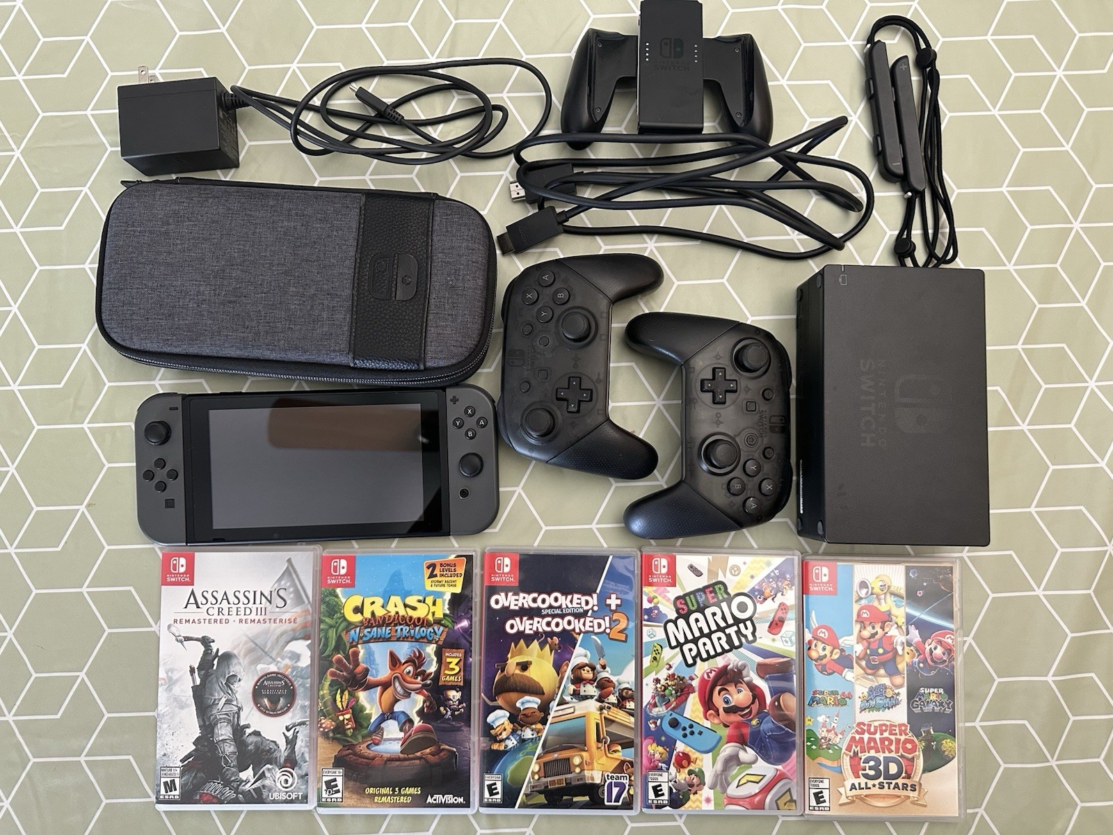 Nintendo Switch Console Bundle w/ Dock, 2 Pro Controllers, Case & 5 Games