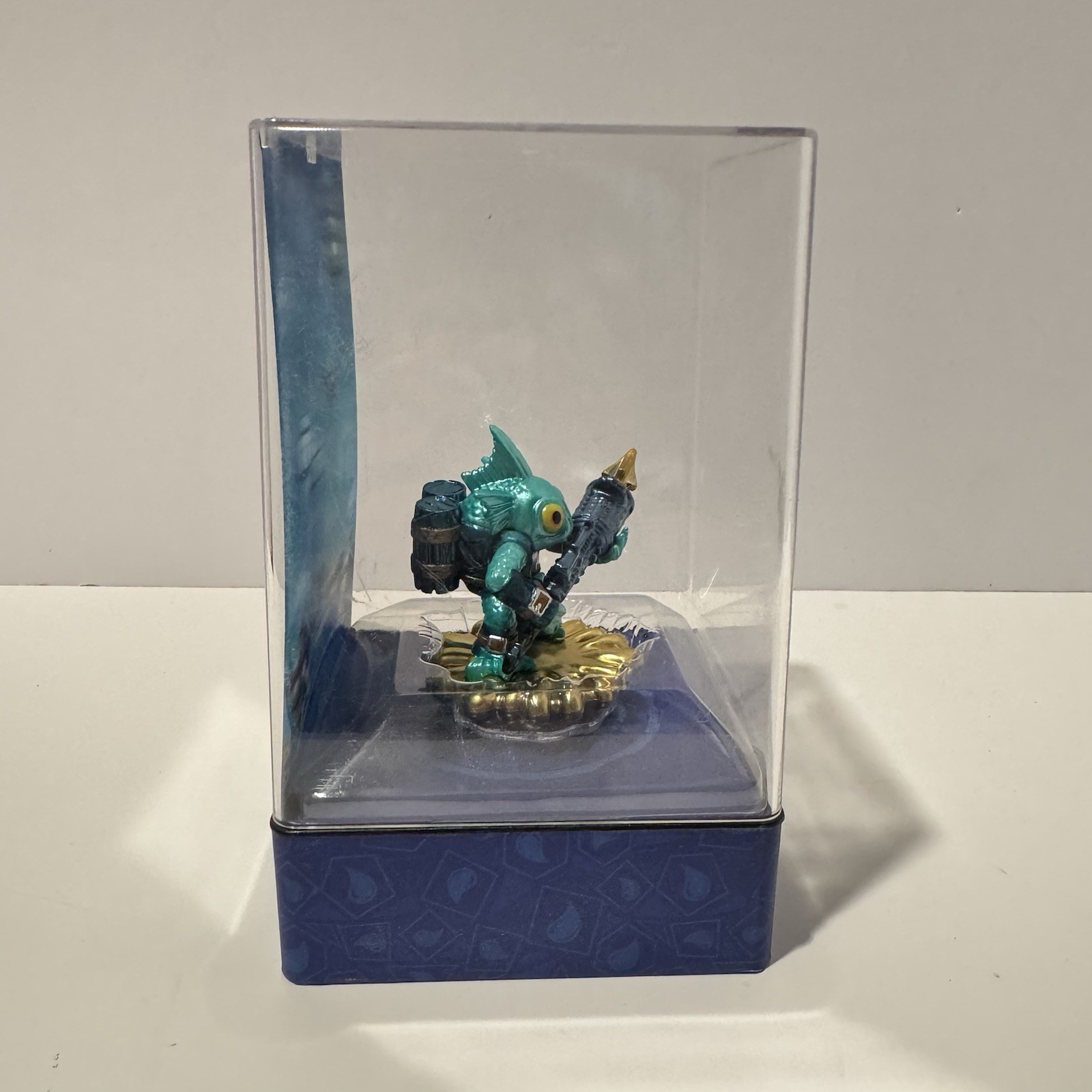 Skylanders Eon’s Elite Elite Gill Grunt Activision w/ Display Case