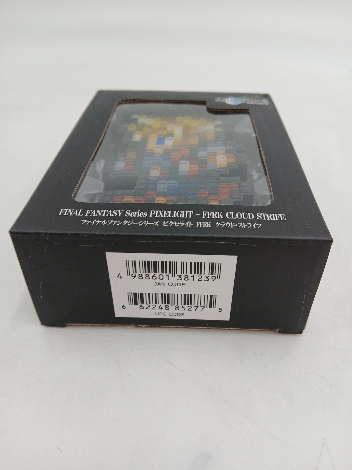 Final Fantasy VII PixelLight Lamp Cloud Strife FFRK Square Enix Black Multicolor