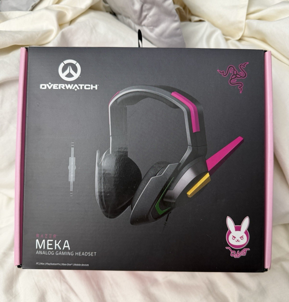 Razer Meka Overwatch D.Va Over-Ear Headset 3.5mm On-Cable Mic Black/Pink