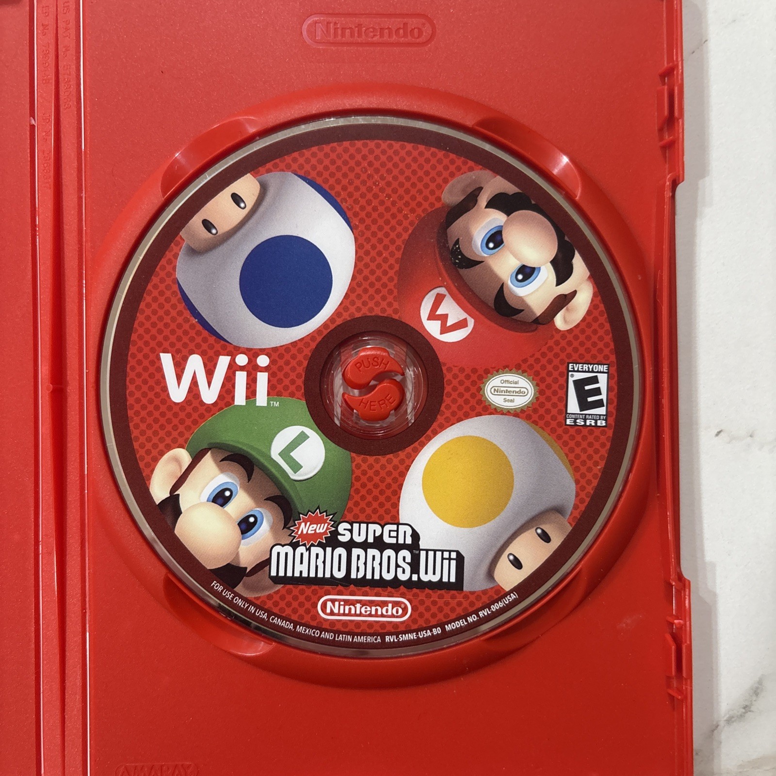 New Super Mario Bros. Wii (Nintendo Wii, 2009) No Manual Tested Working