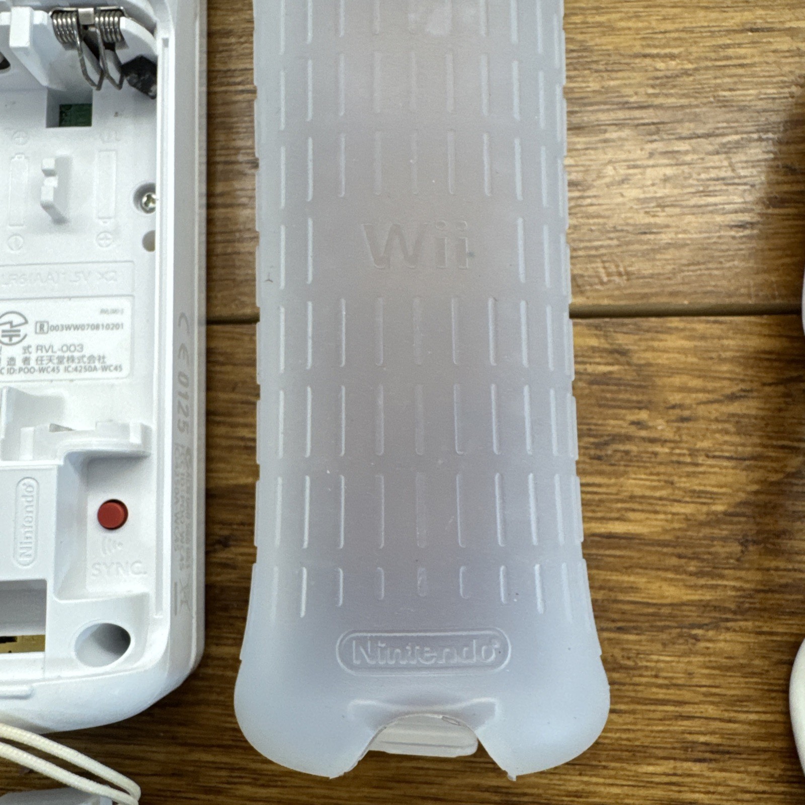 Official Nintendo Wii Remote Wiimote Controller White RVL-003 & Nunchuk RVL-004
