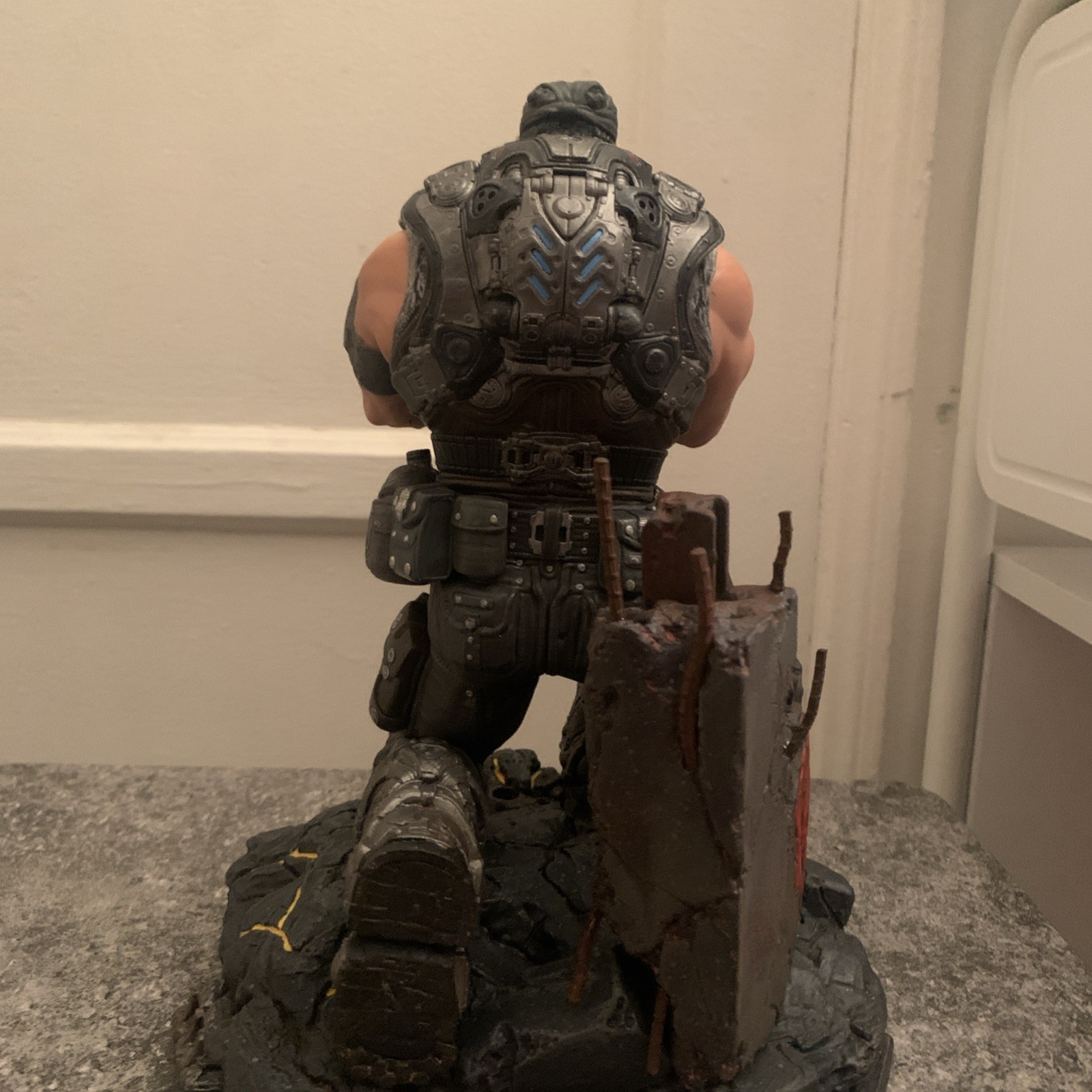 Gears of War 3 Marcus Fenix Collectors Figure Limited Edition Statue Epic Games