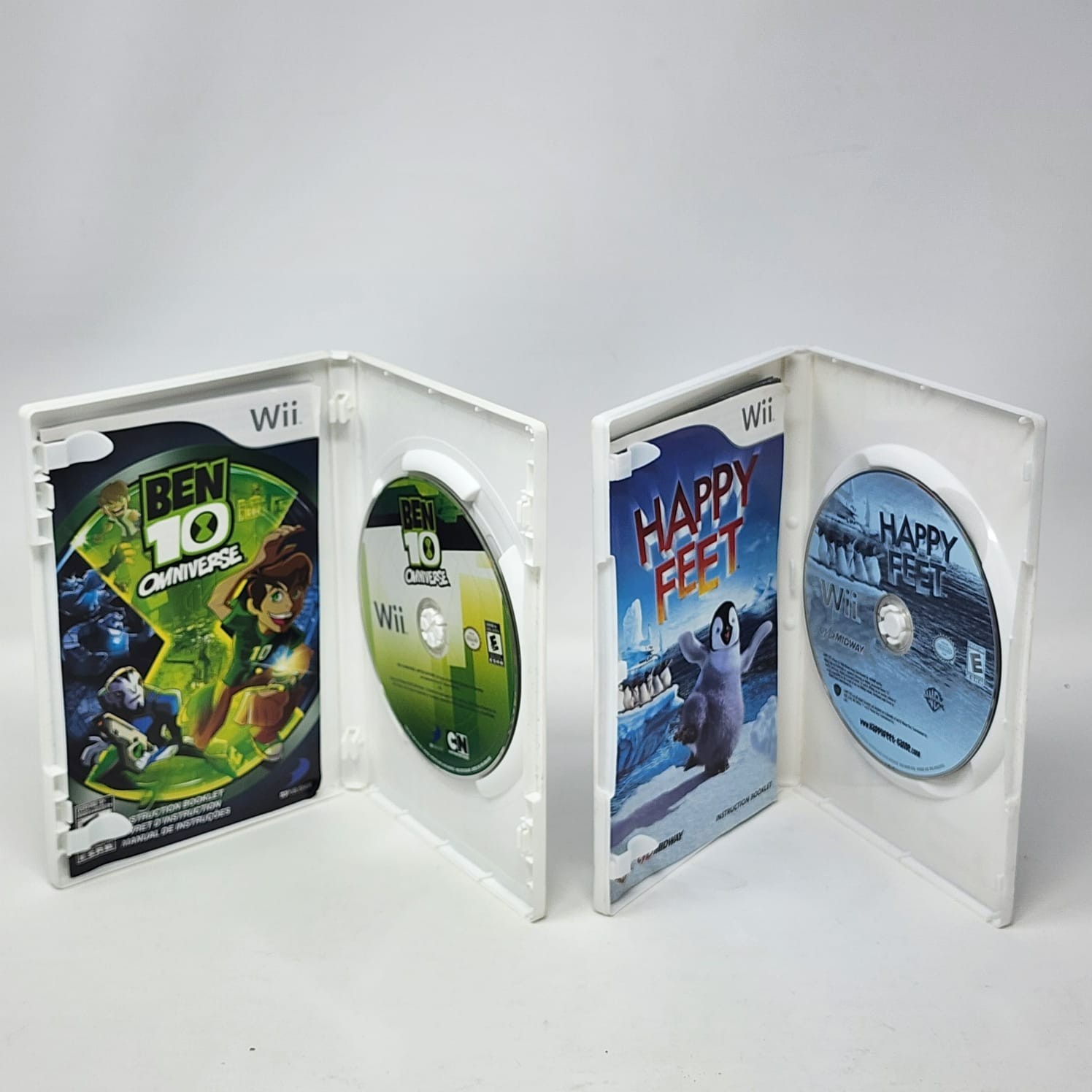 White Nintendo Wii + OEM Wii-Mote & Nunchuck + 2 Games – Tested
