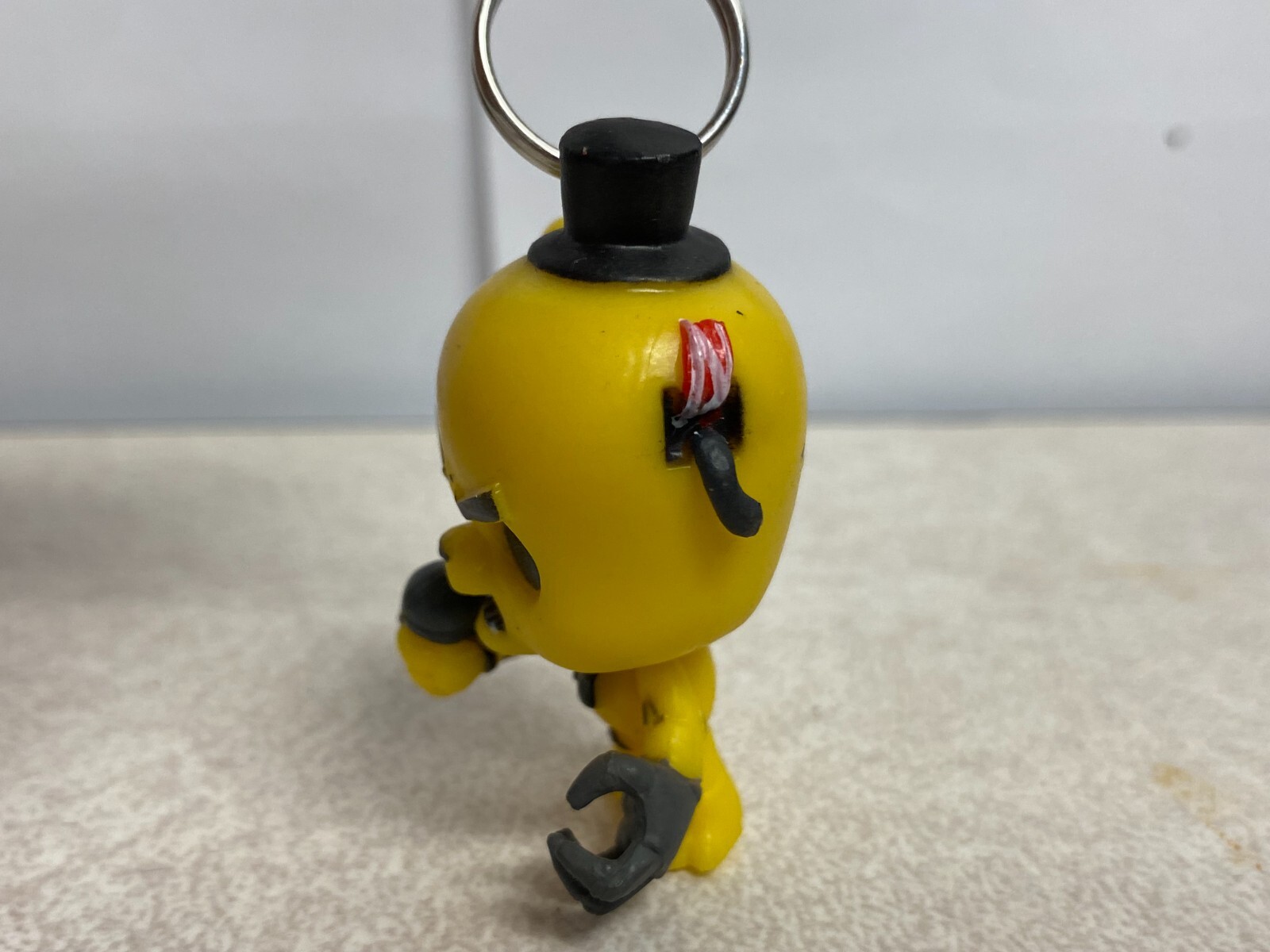 Lot 2 Keychain Backpack Hanger Clip Golden Freddy Foxy Five Nights at Freddy’s