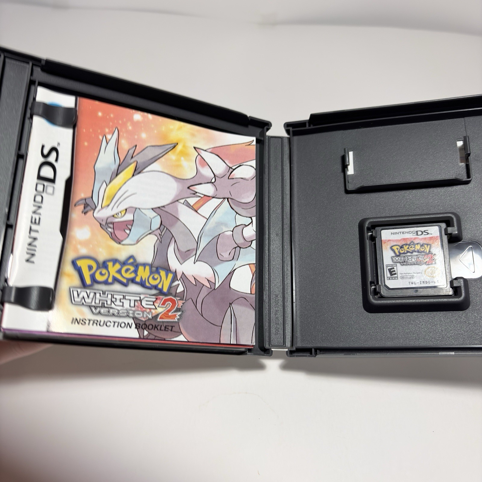 Pokemon Black 2 & White 2 Nintendo DS Both 100% Complete CIB Tested Authentic