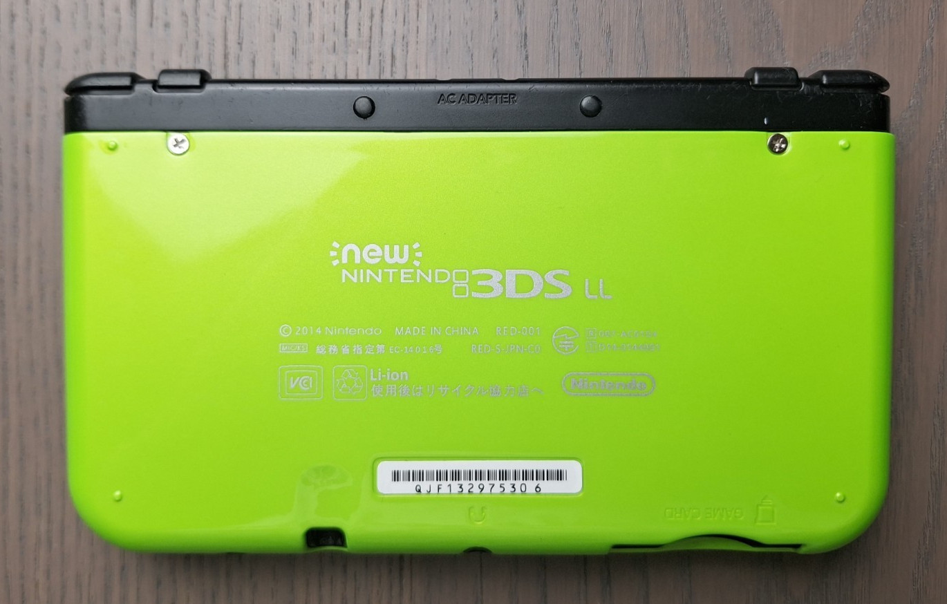 New Nintendo 3DS XL Lime Black | Charger + 32GB SD Card | Region Free
