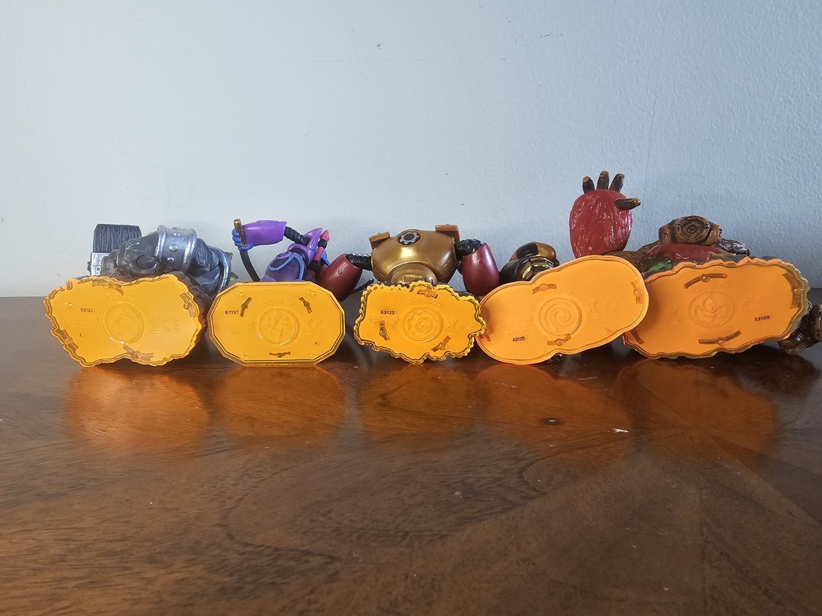 Skylanders Character Figure Lot Eruptor Gill Grunt Stealth Elf Spyro 2013