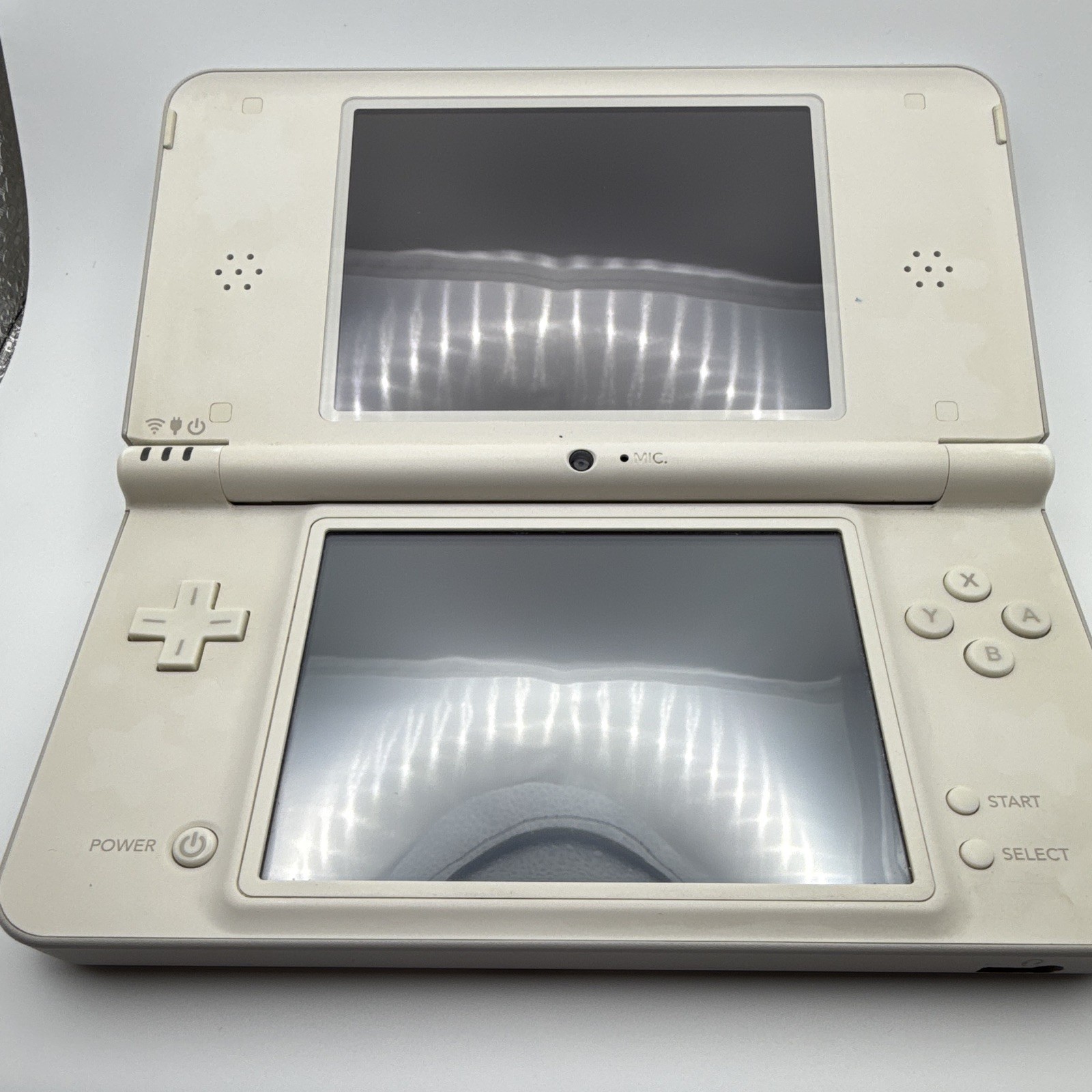 Nintendo DSi LL White Handheld Console NTSC-J 256MB Bad Charge Port