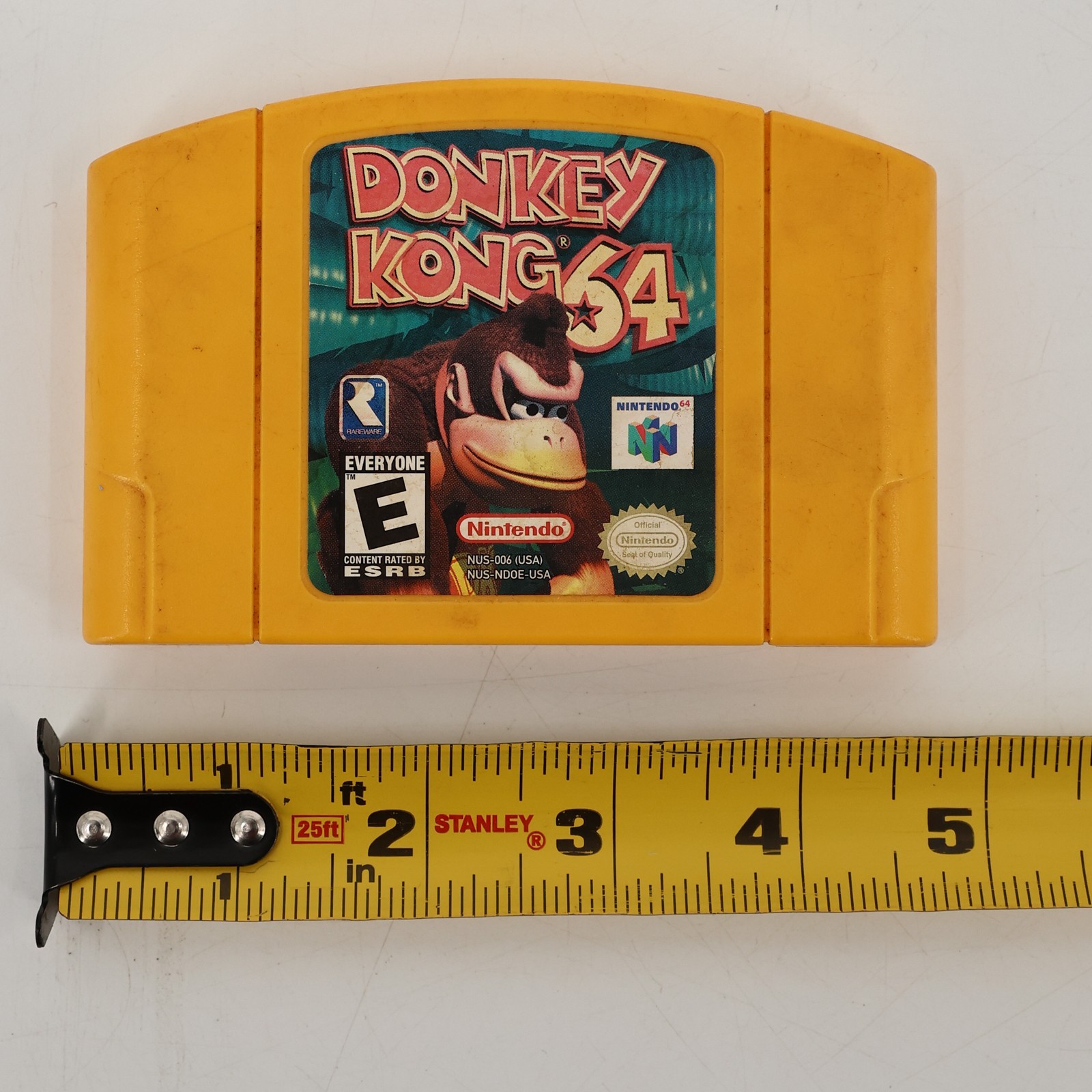 Nintendo 64 Donkey Kong 64 Video Game Cartridge Only Iconic Banana Yellow N64