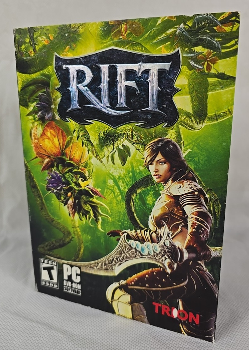 RIFT PC DVD-ROM Game Excellent Condition No Scratches Manual & Poster Included