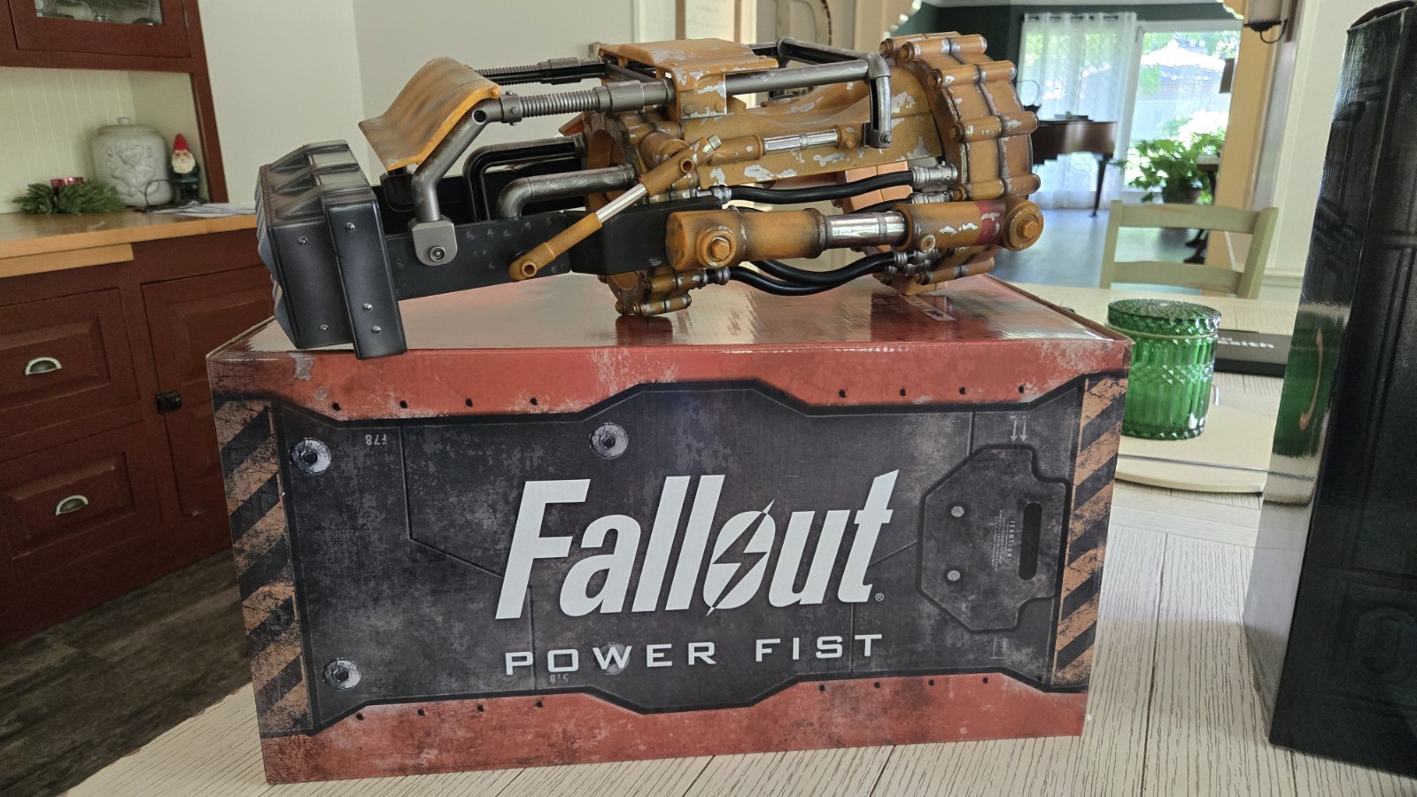 Fallout Power Fist Bethesda Chronicle Collectibles Replica 1:1 Scale